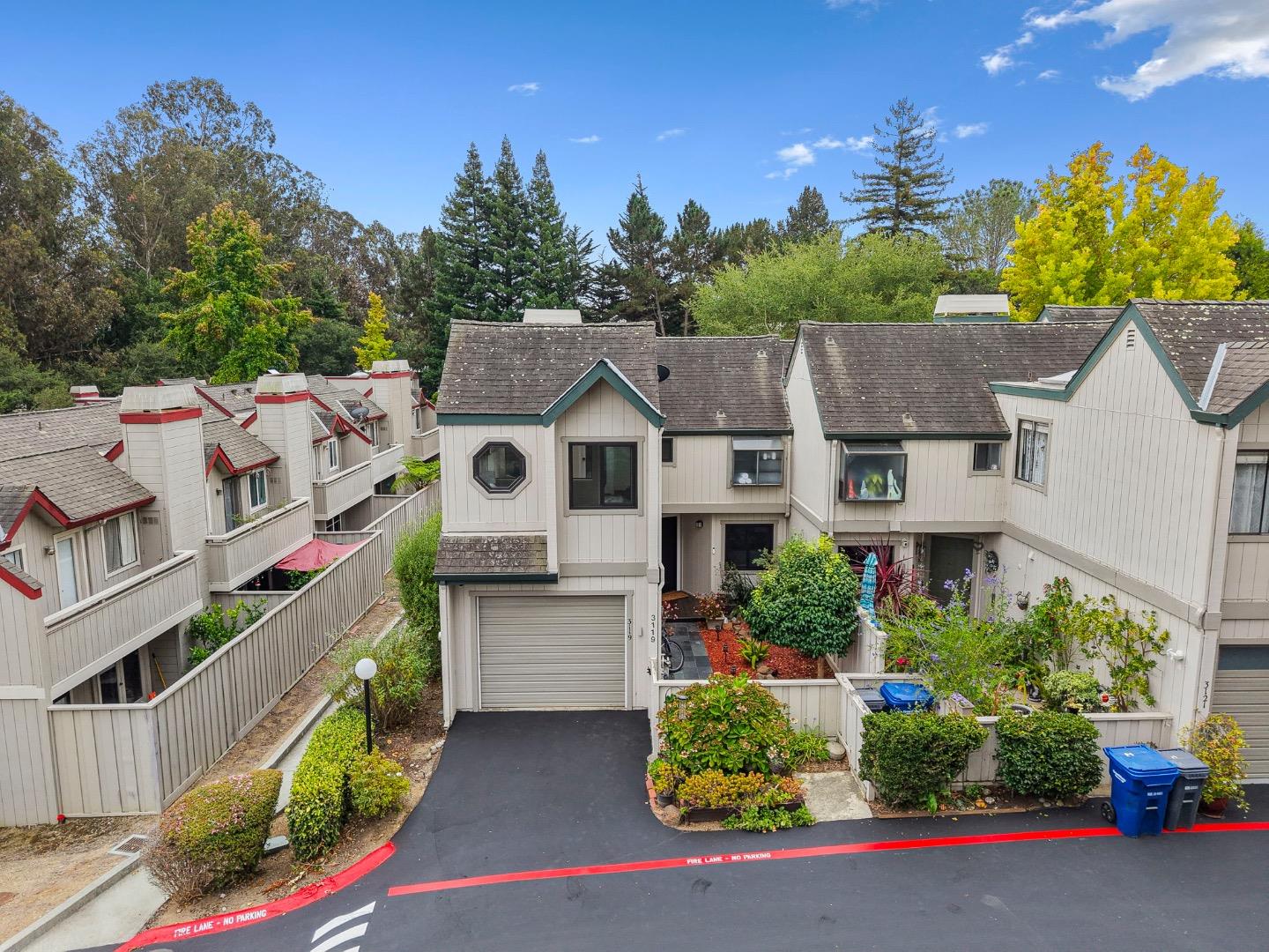 3119 Erin LN
