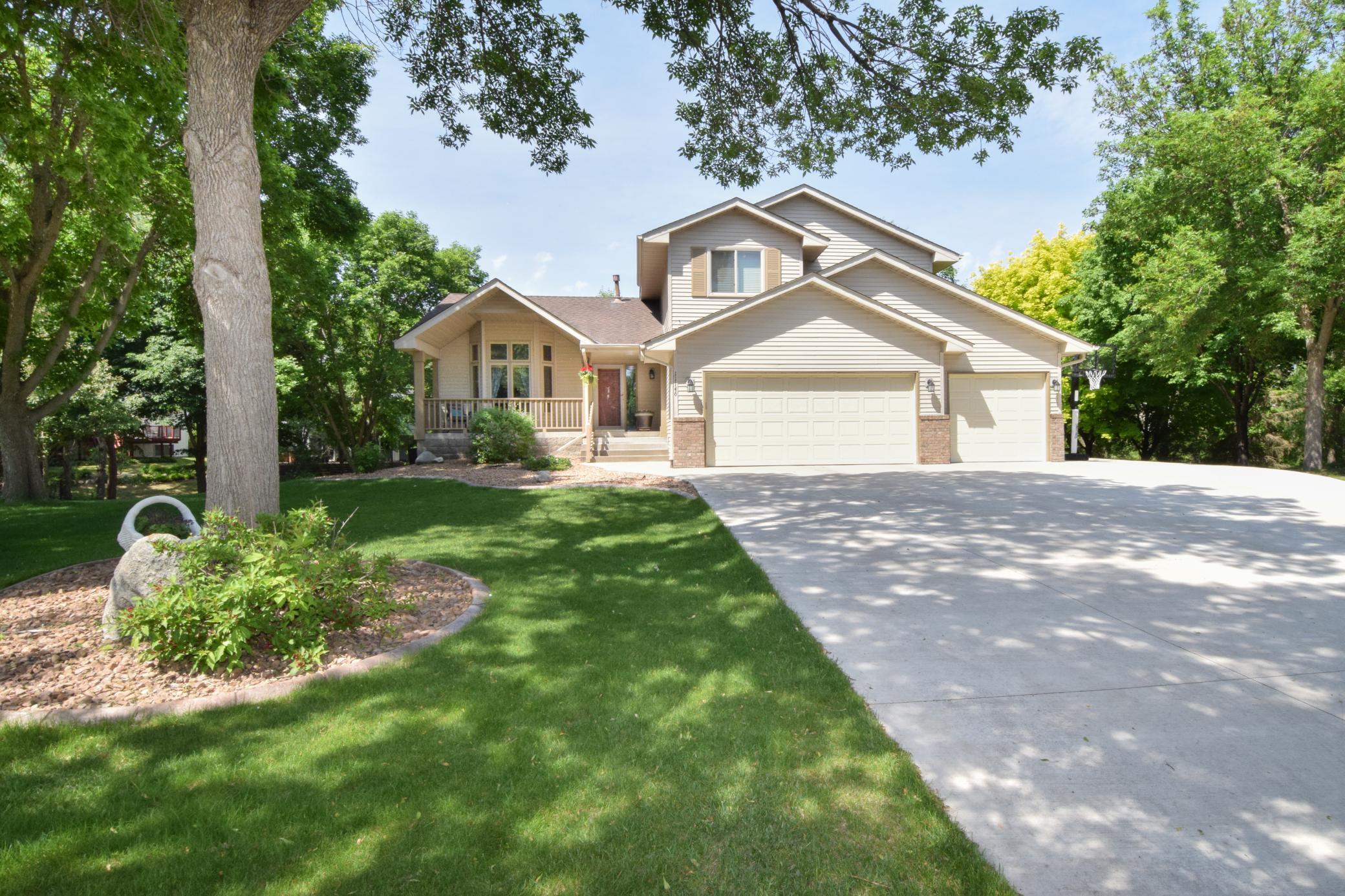 11146 Hillsboro Court