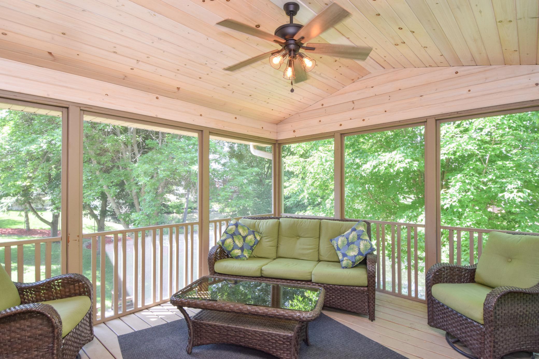 11146 Hillsboro Court