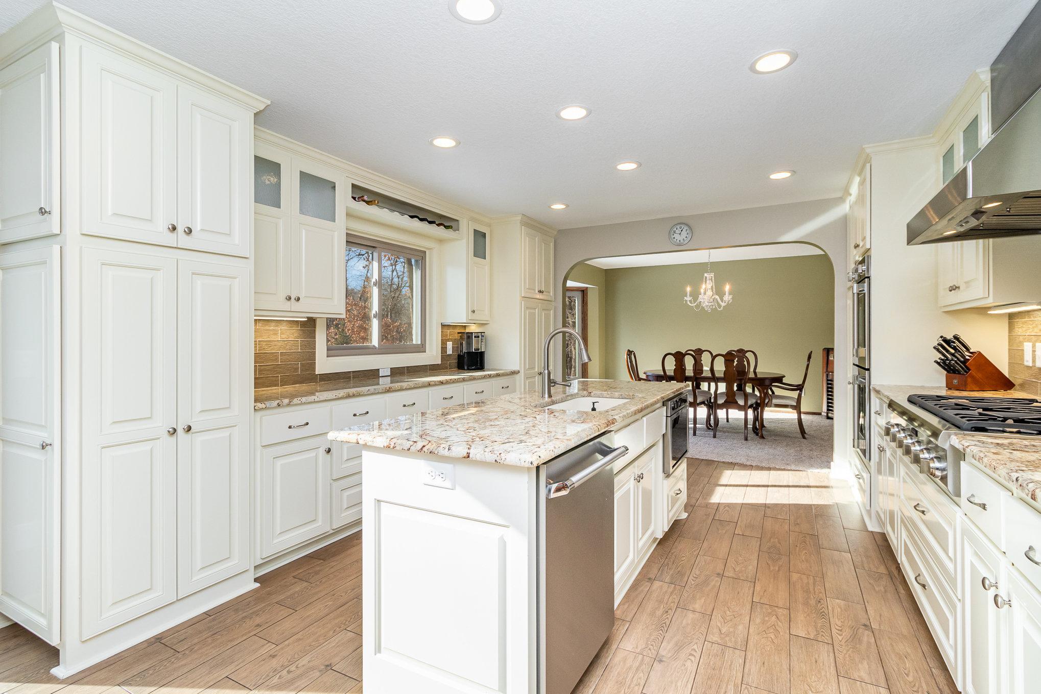 11404 Knollwood Court NE