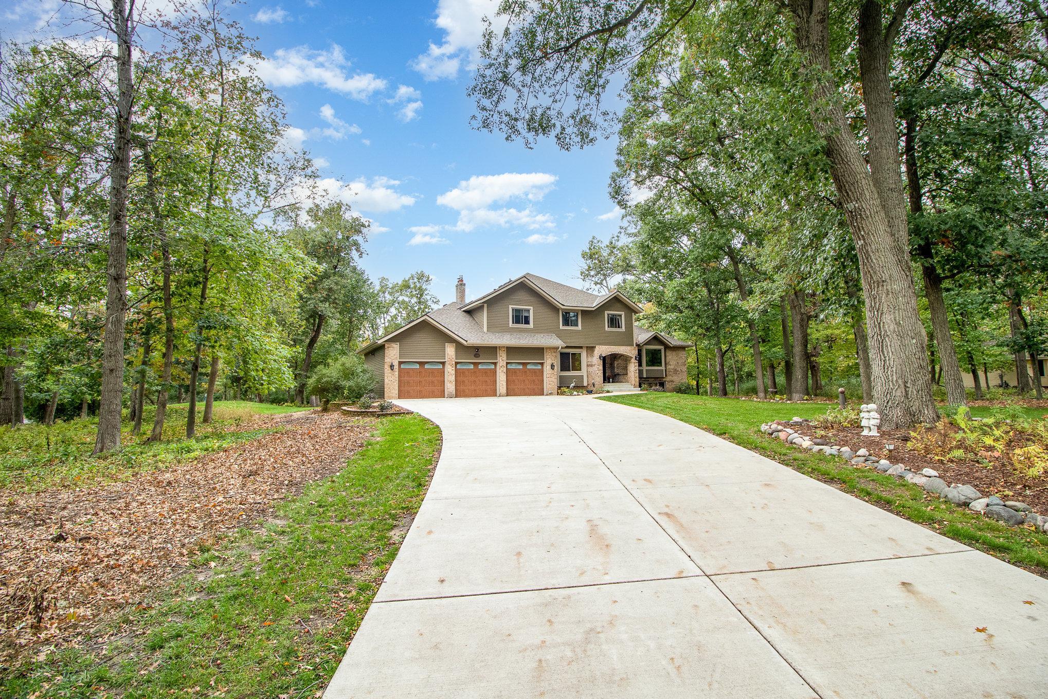 11404 Knollwood Court NE