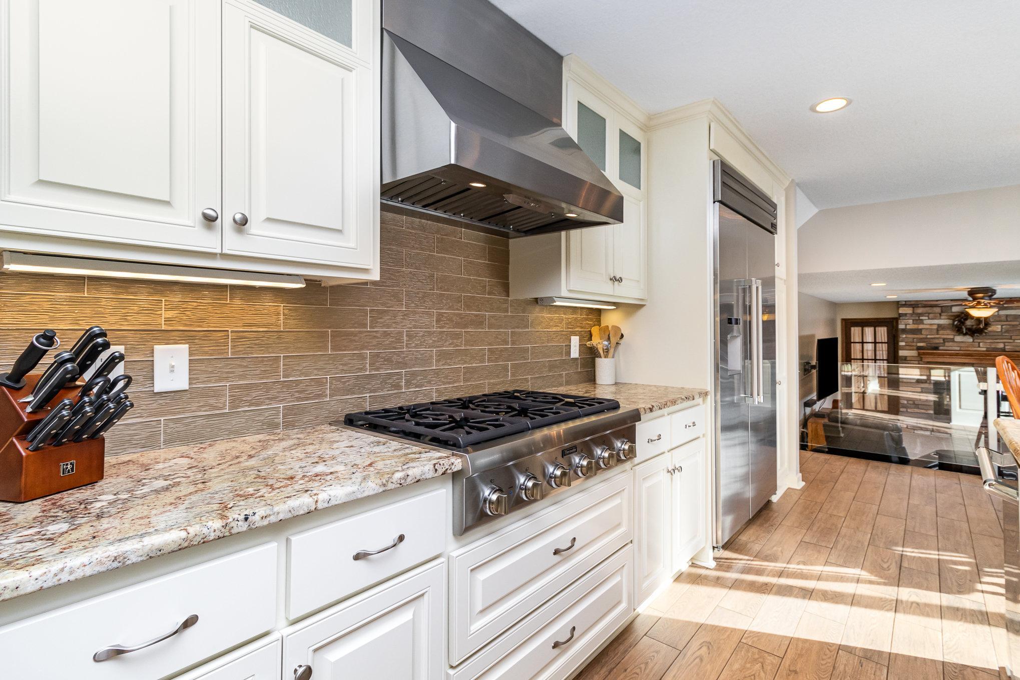 11404 Knollwood Court NE