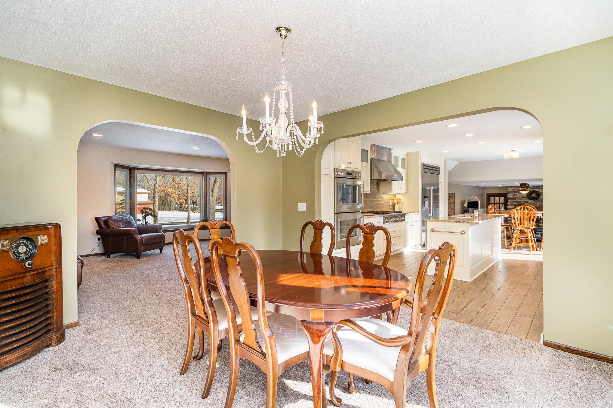 11404 Knollwood Court NE