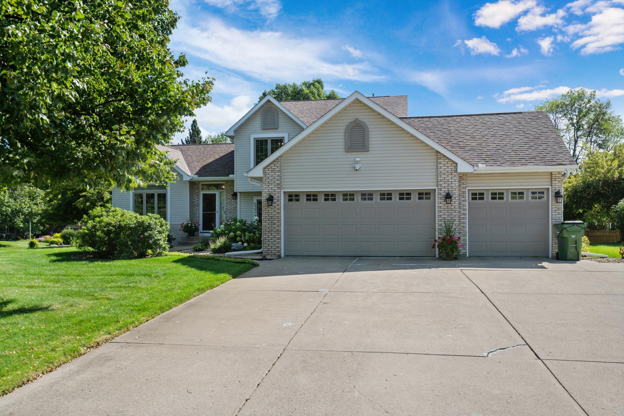 6334 W Shadow Lake Drive