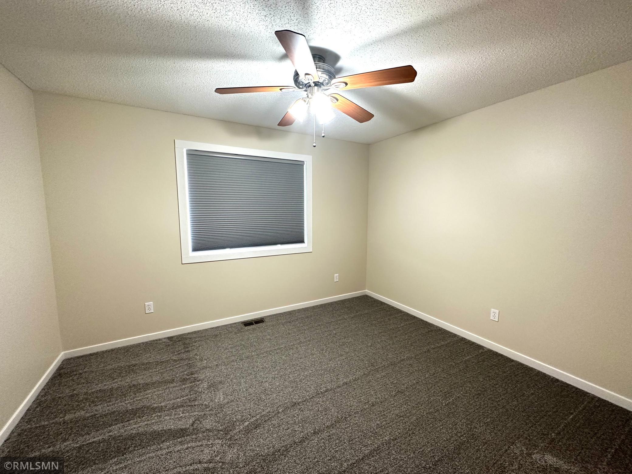 1404 Meadow View Drive