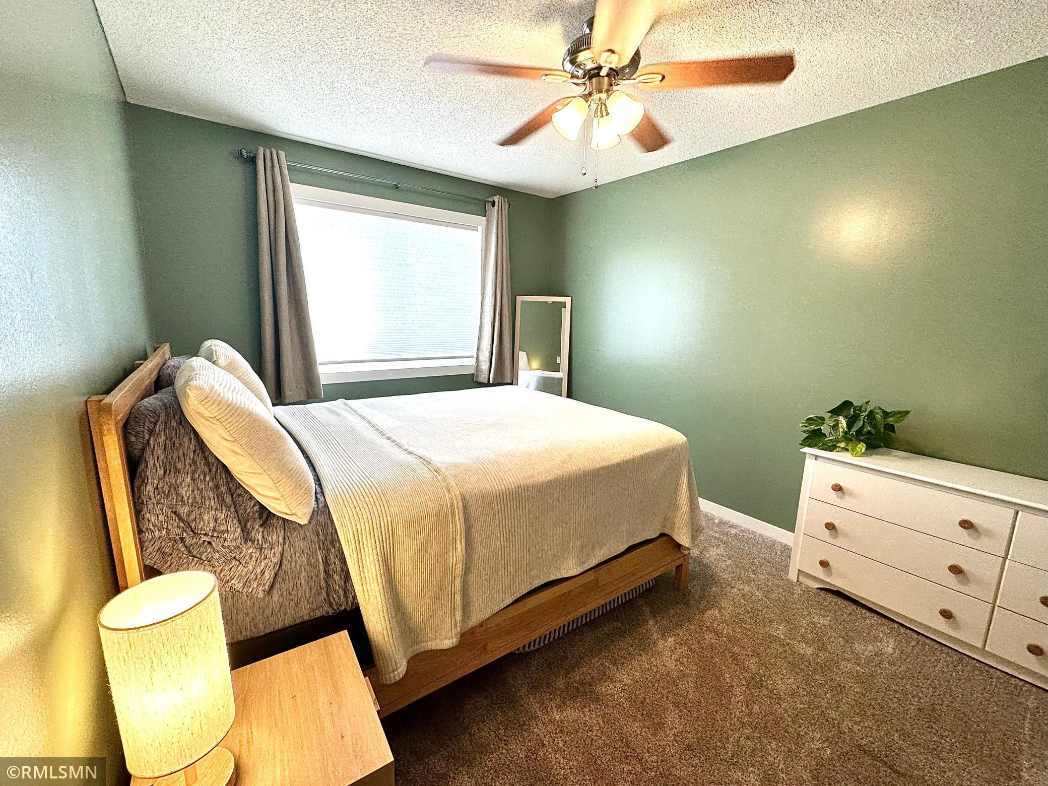 1404 Meadow View Drive