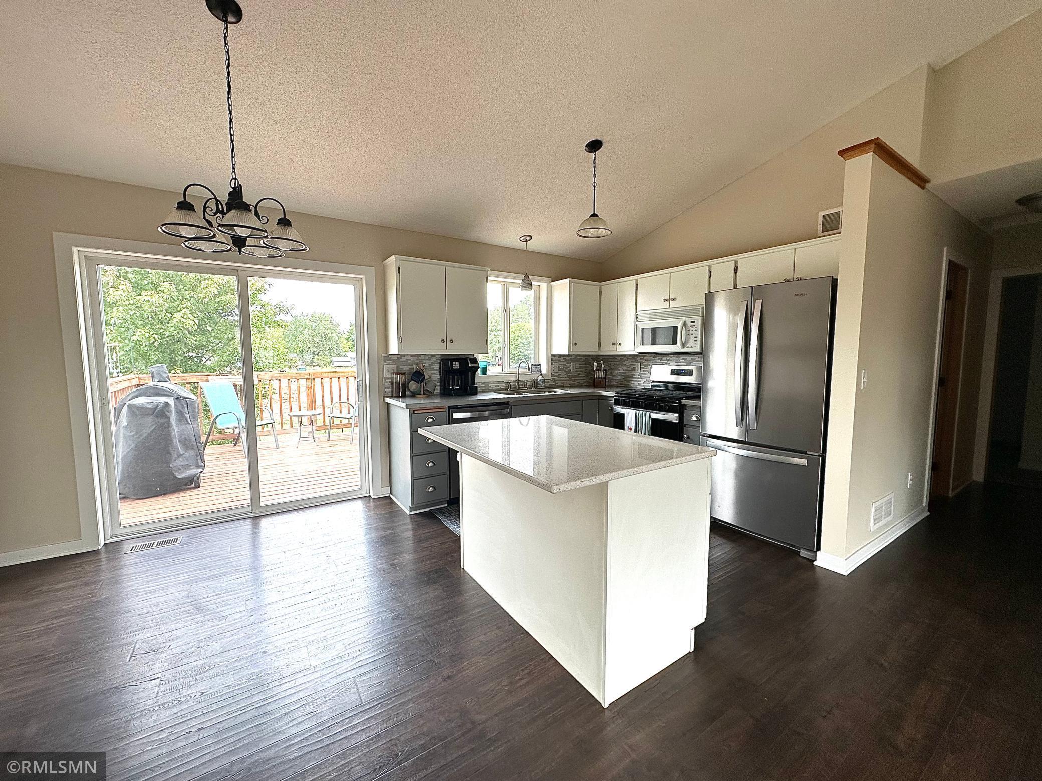 1404 Meadow View Drive