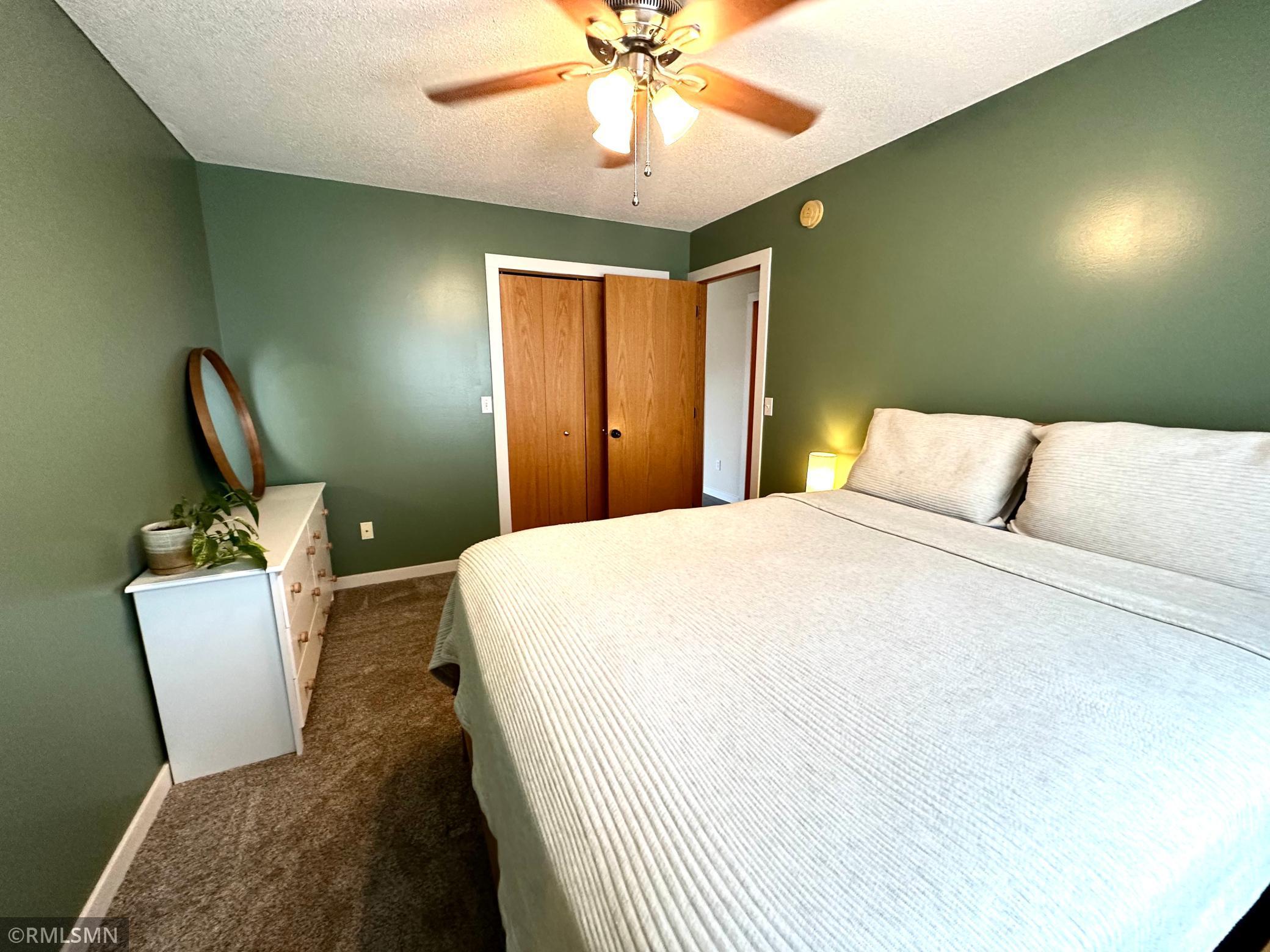 1404 Meadow View Drive