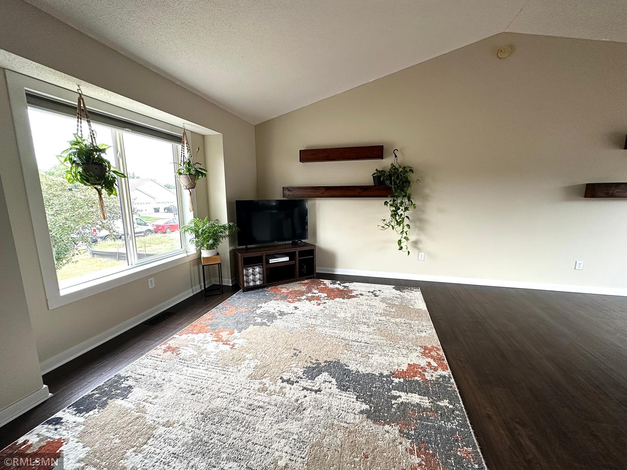 1404 Meadow View Drive