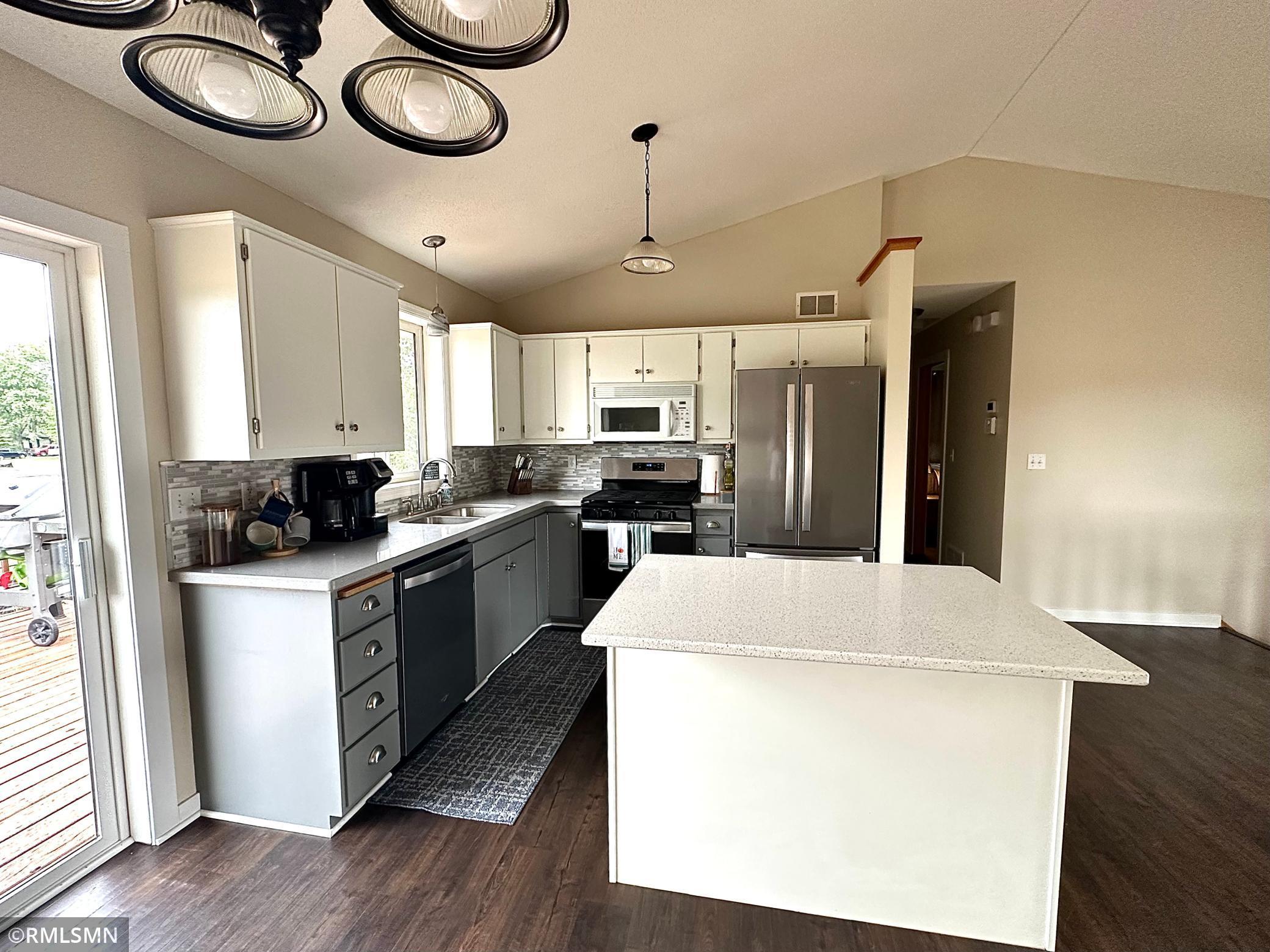 1404 Meadow View Drive