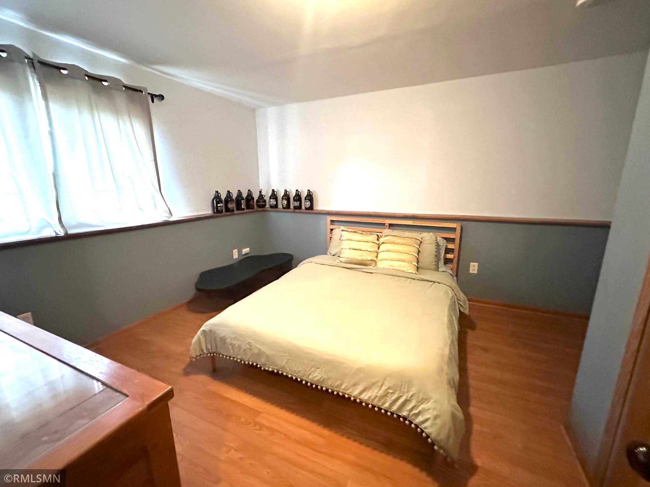 1404 Meadow View Drive