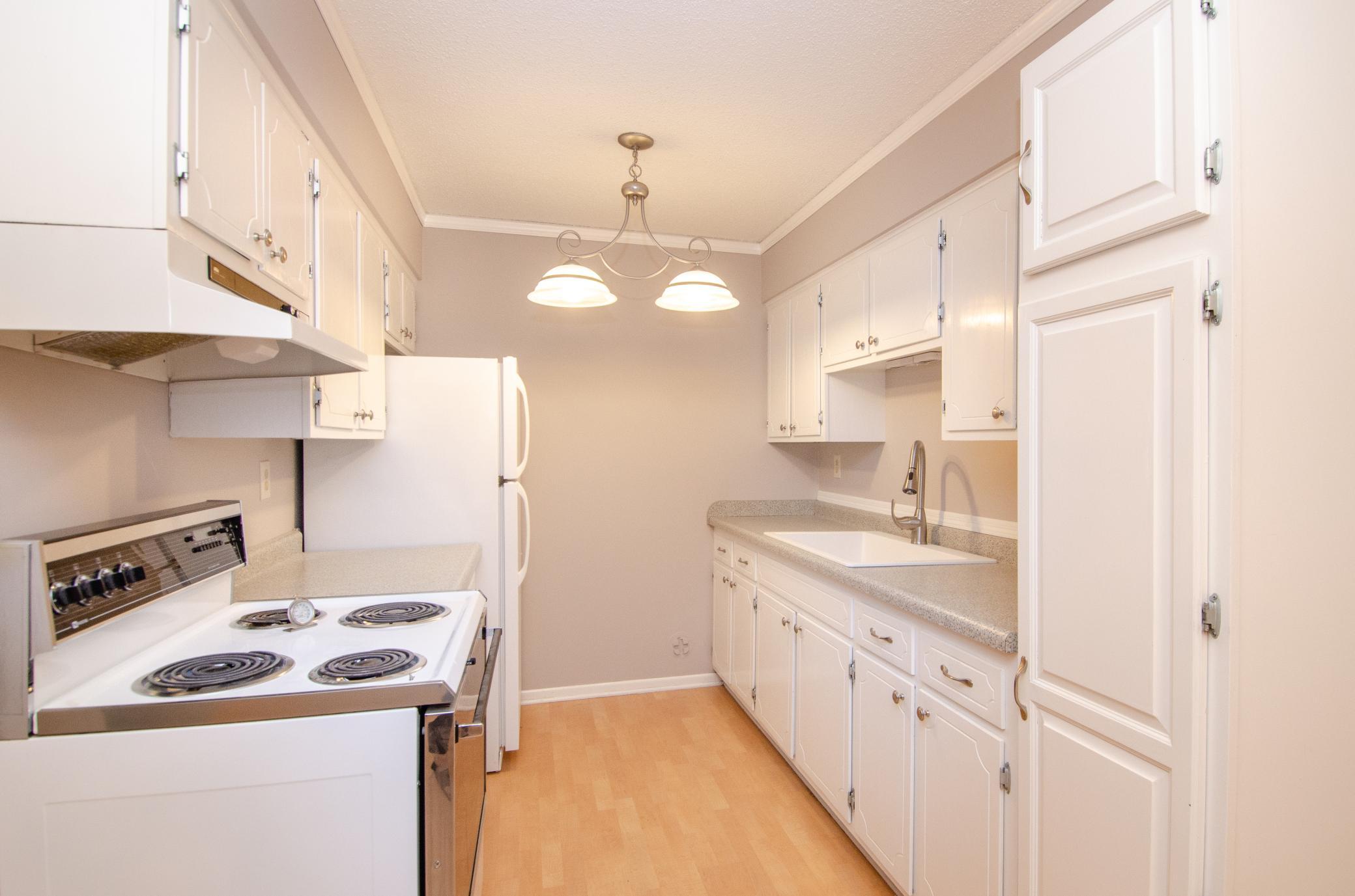 1150 Dellwood Street S Unit: 103
