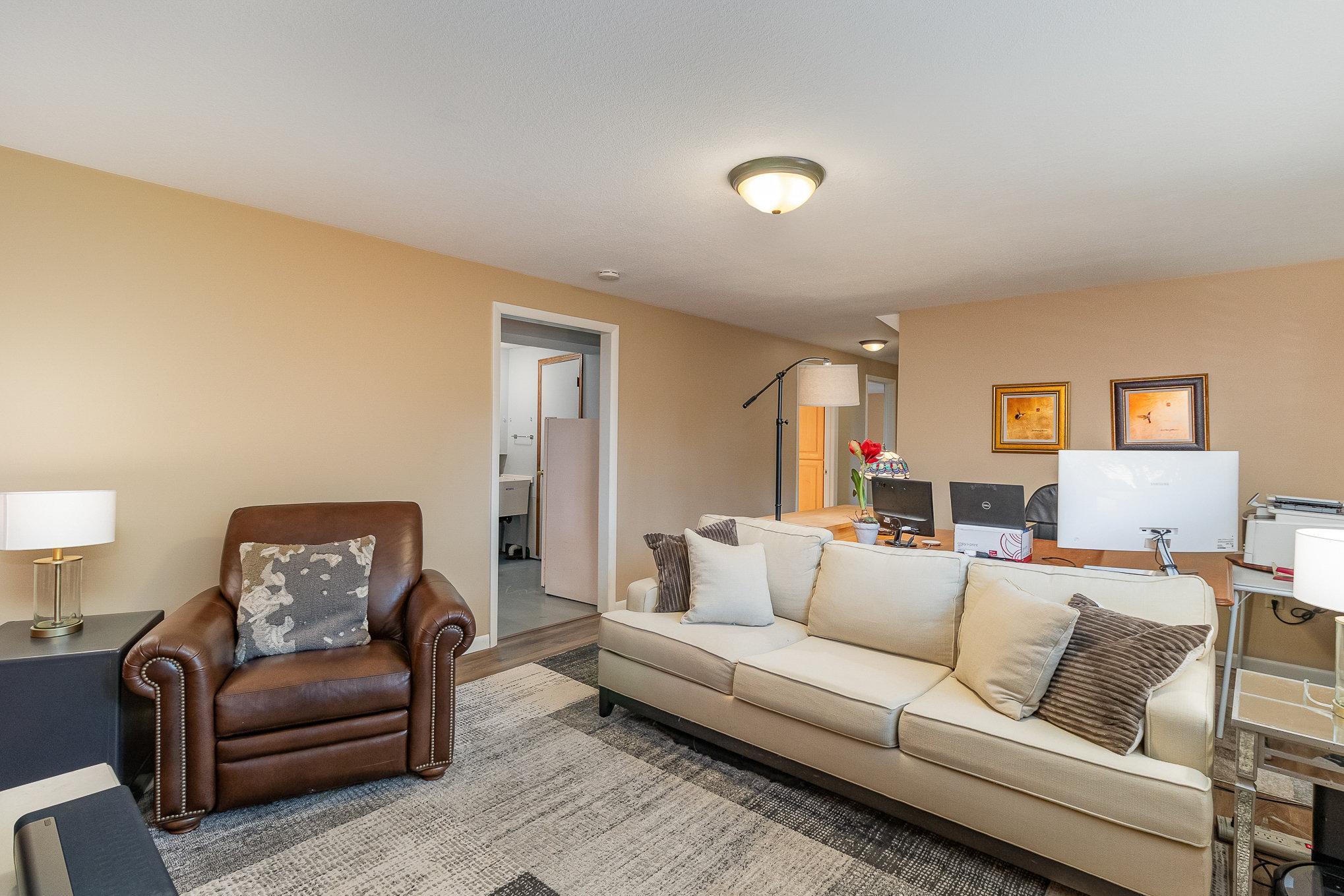 7616 113 1/2 Avenue N