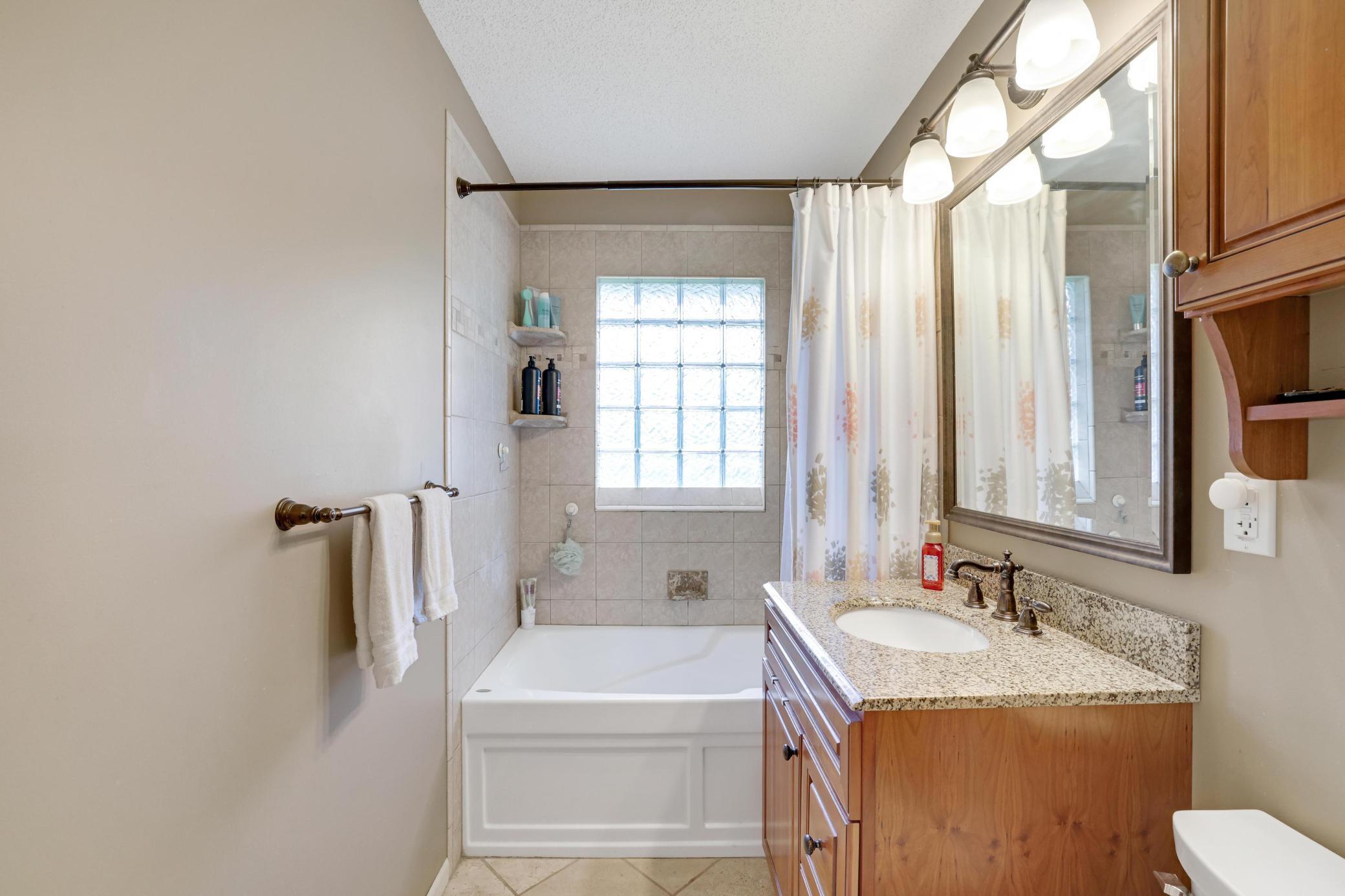 5122 53rd Avenue N