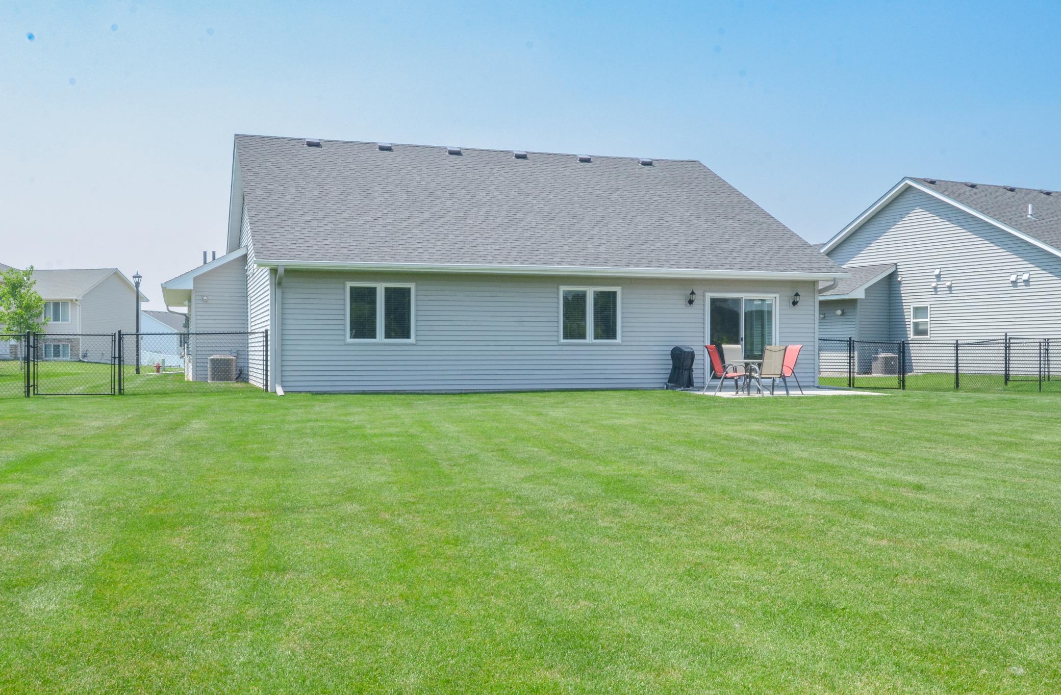 324 Bluebird Drive NW