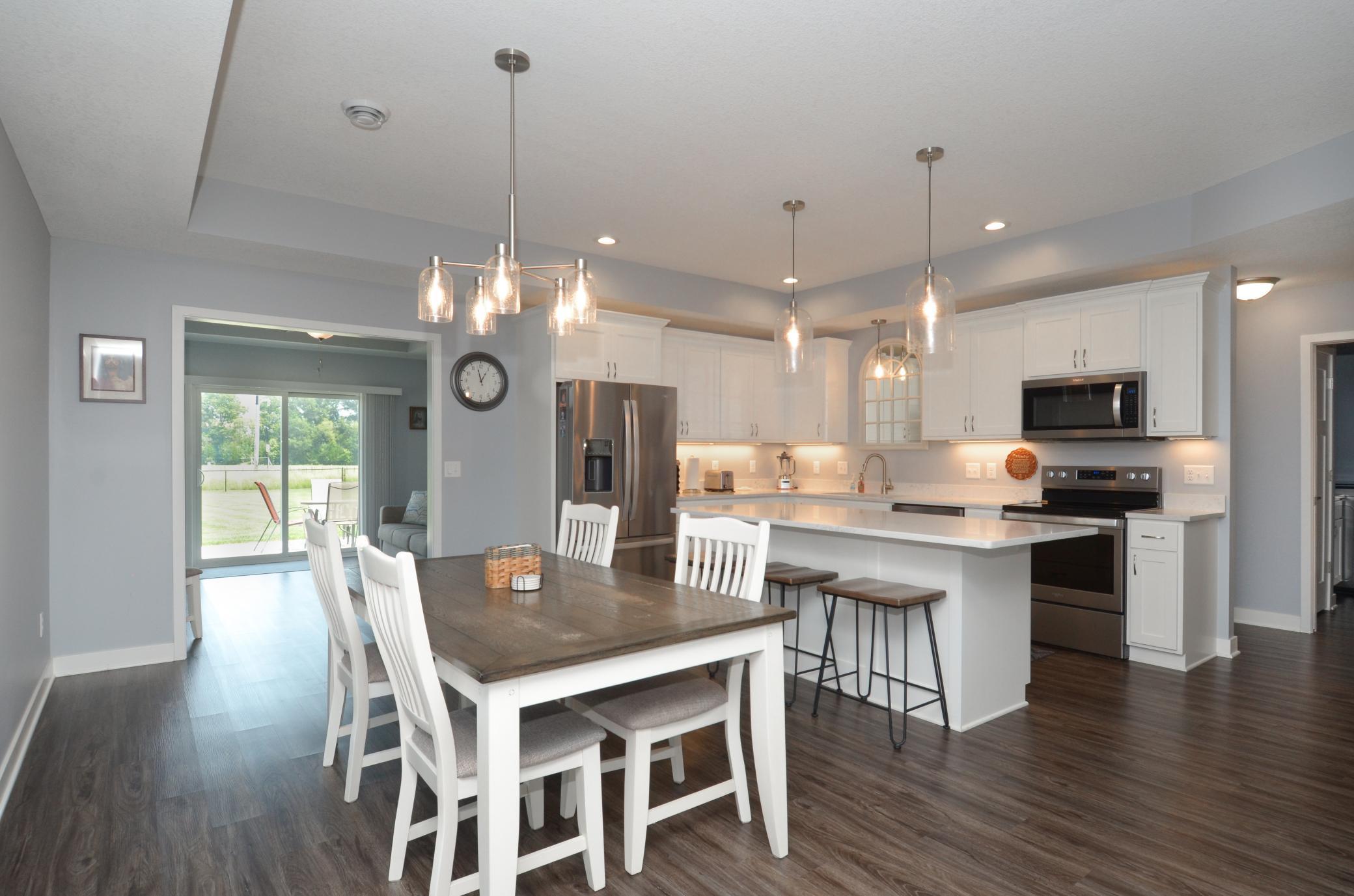 324 Bluebird Drive NW