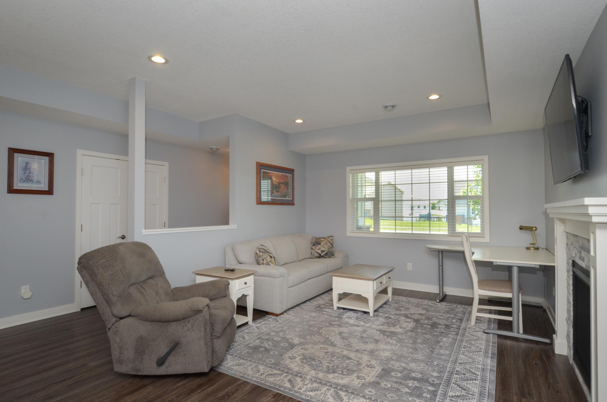 324 Bluebird Drive NW