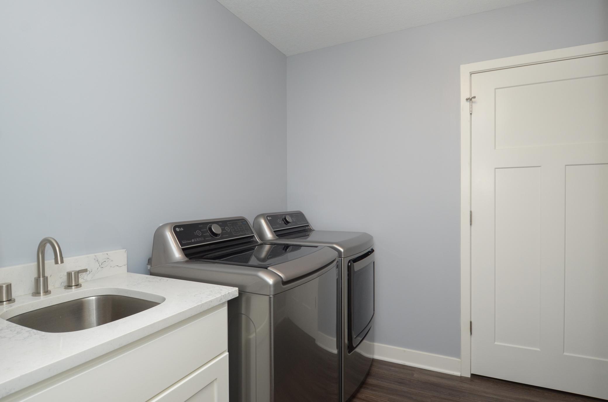 324 Bluebird Drive NW