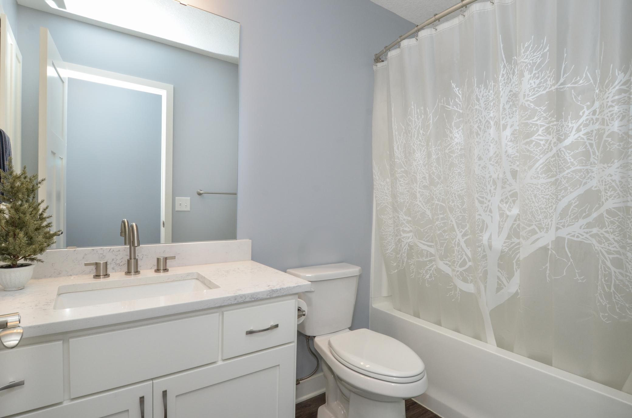 324 Bluebird Drive NW