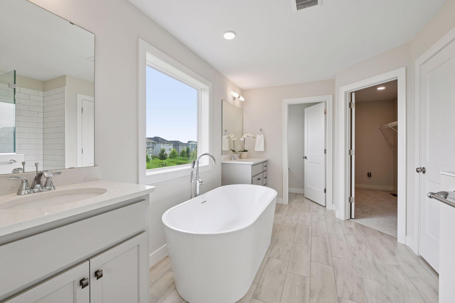 15561 110th Avenue N