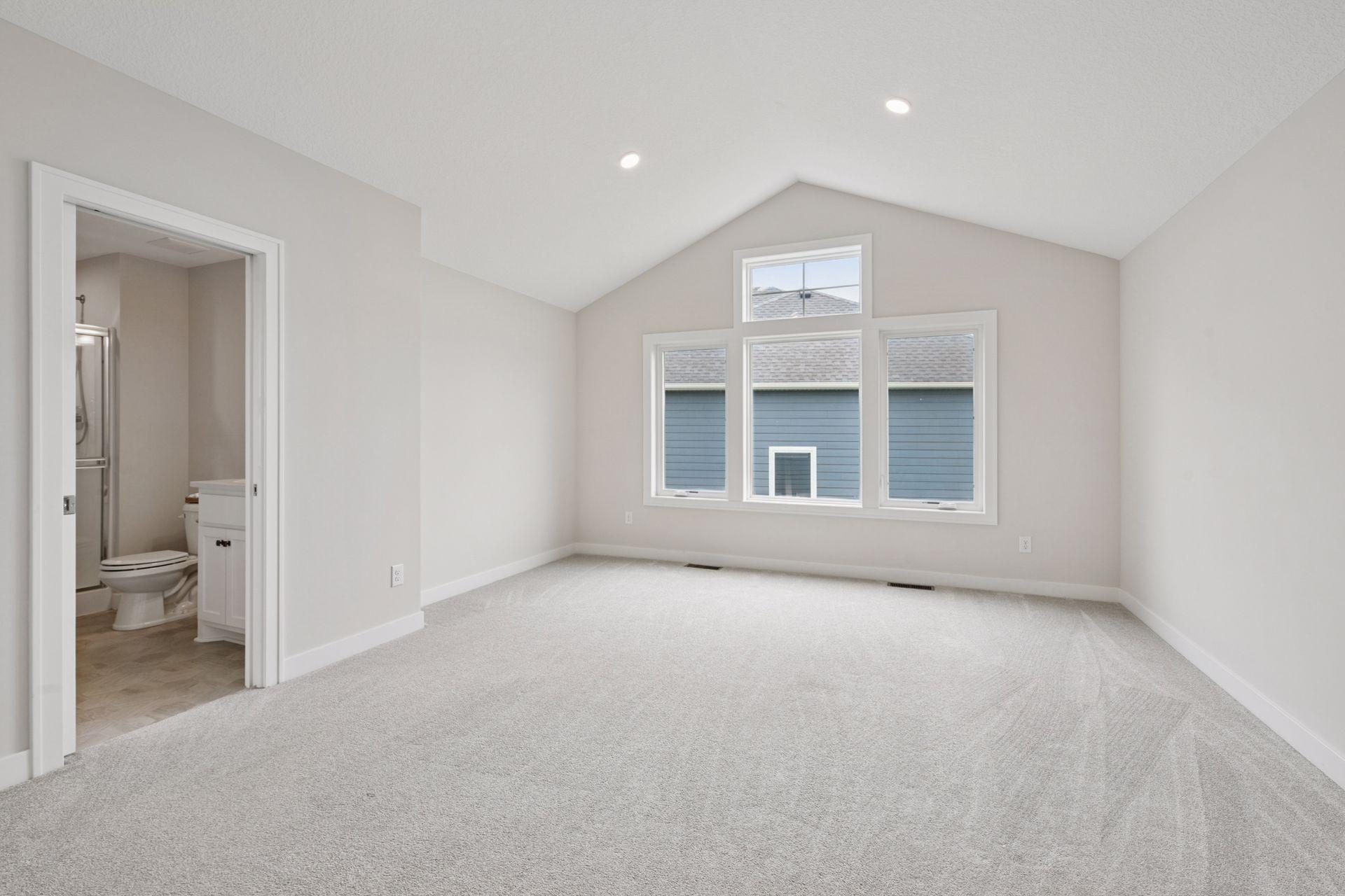 15561 110th Avenue N