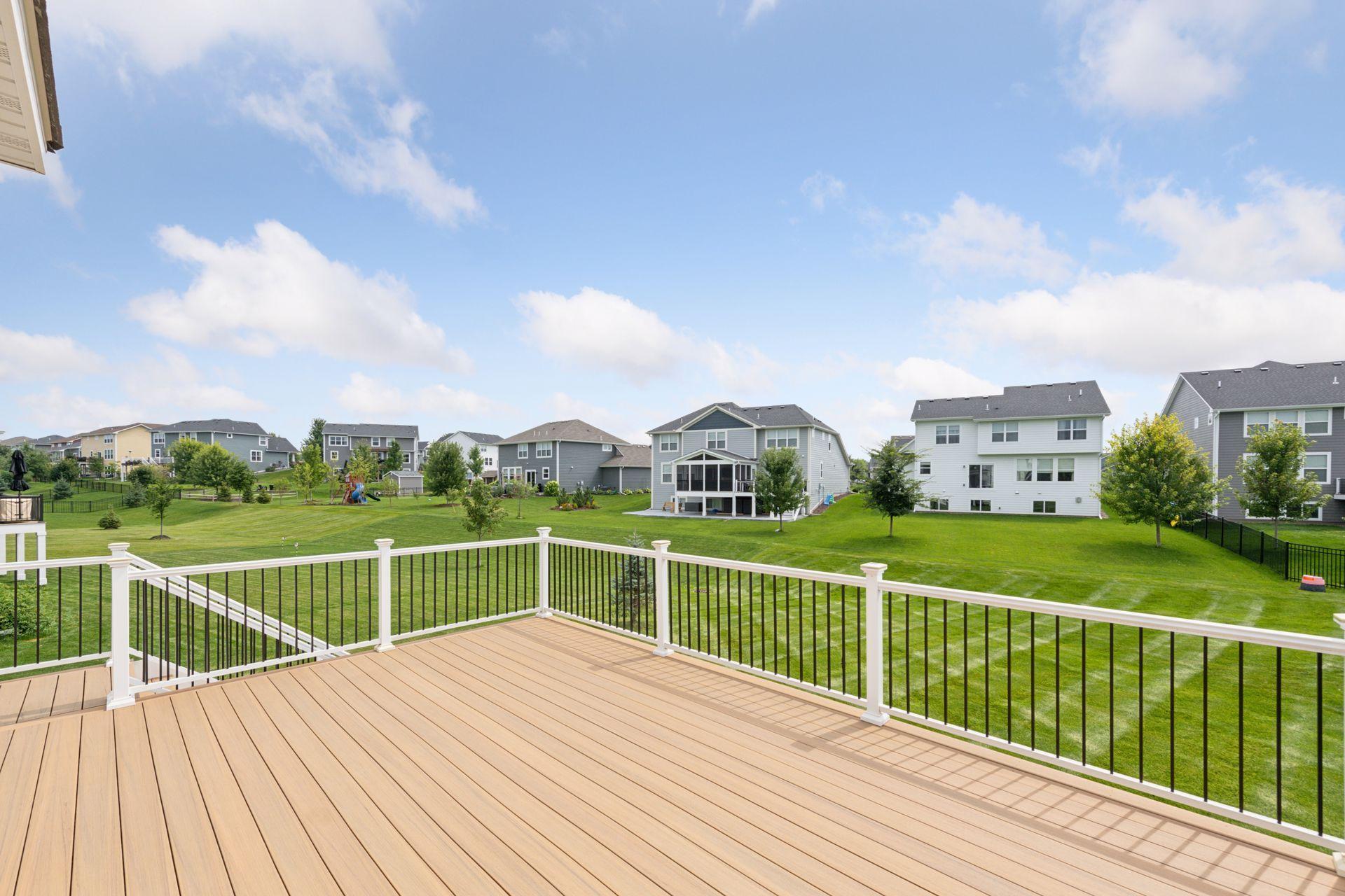 15561 110th Avenue N