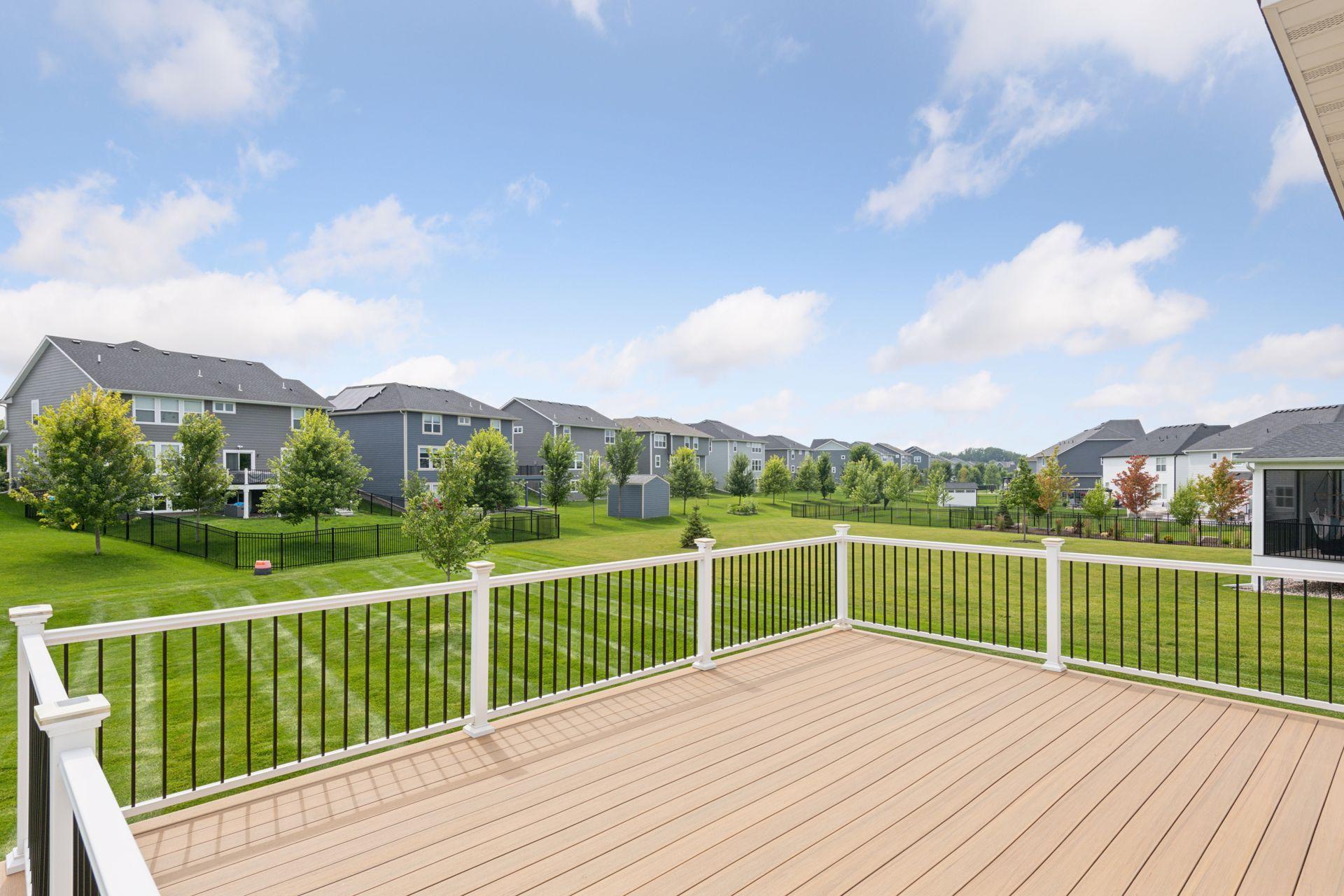 15561 110th Avenue N