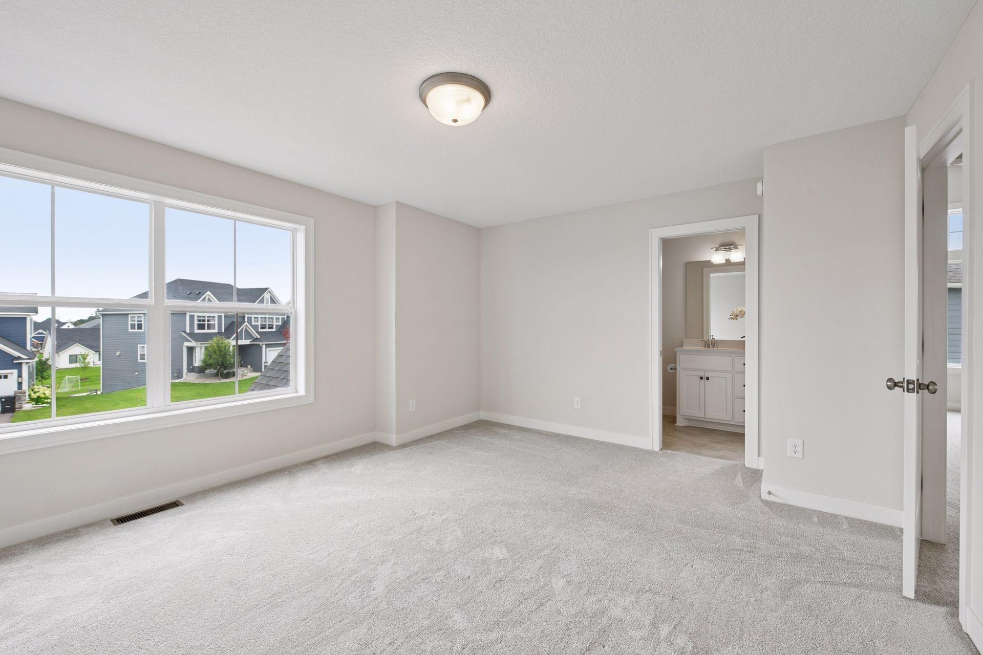 15561 110th Avenue N