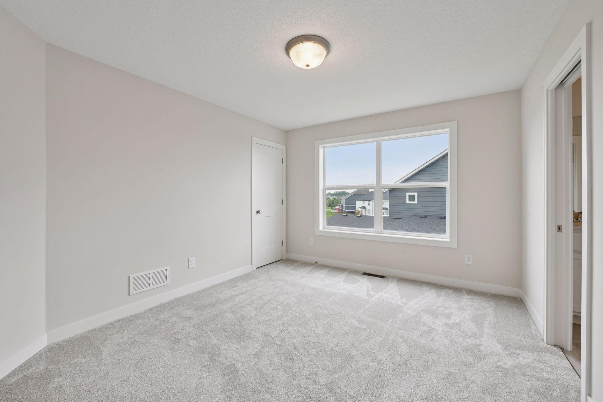 15561 110th Avenue N