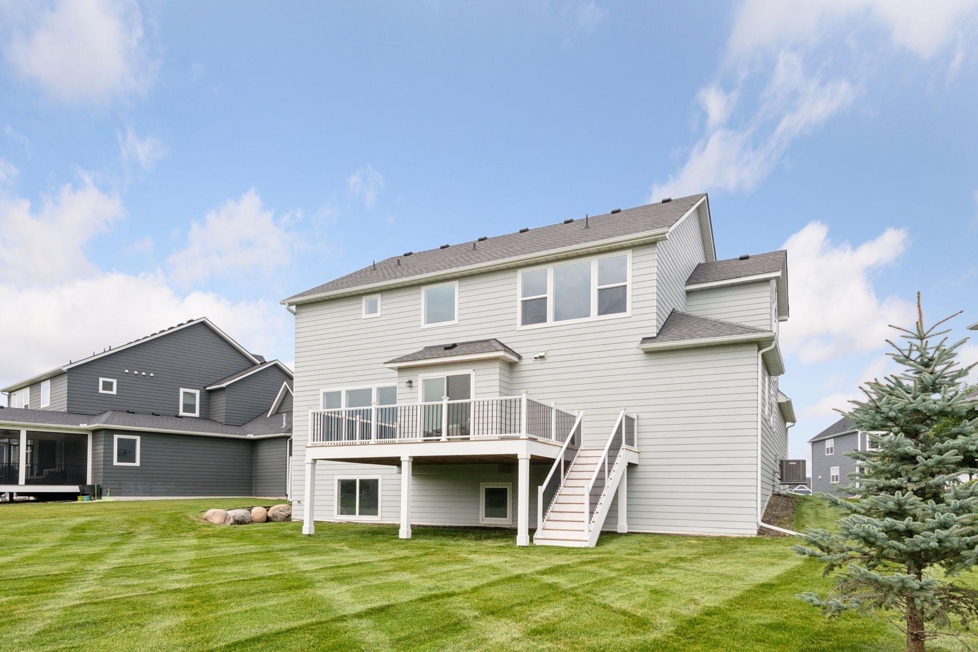 15561 110th Avenue N