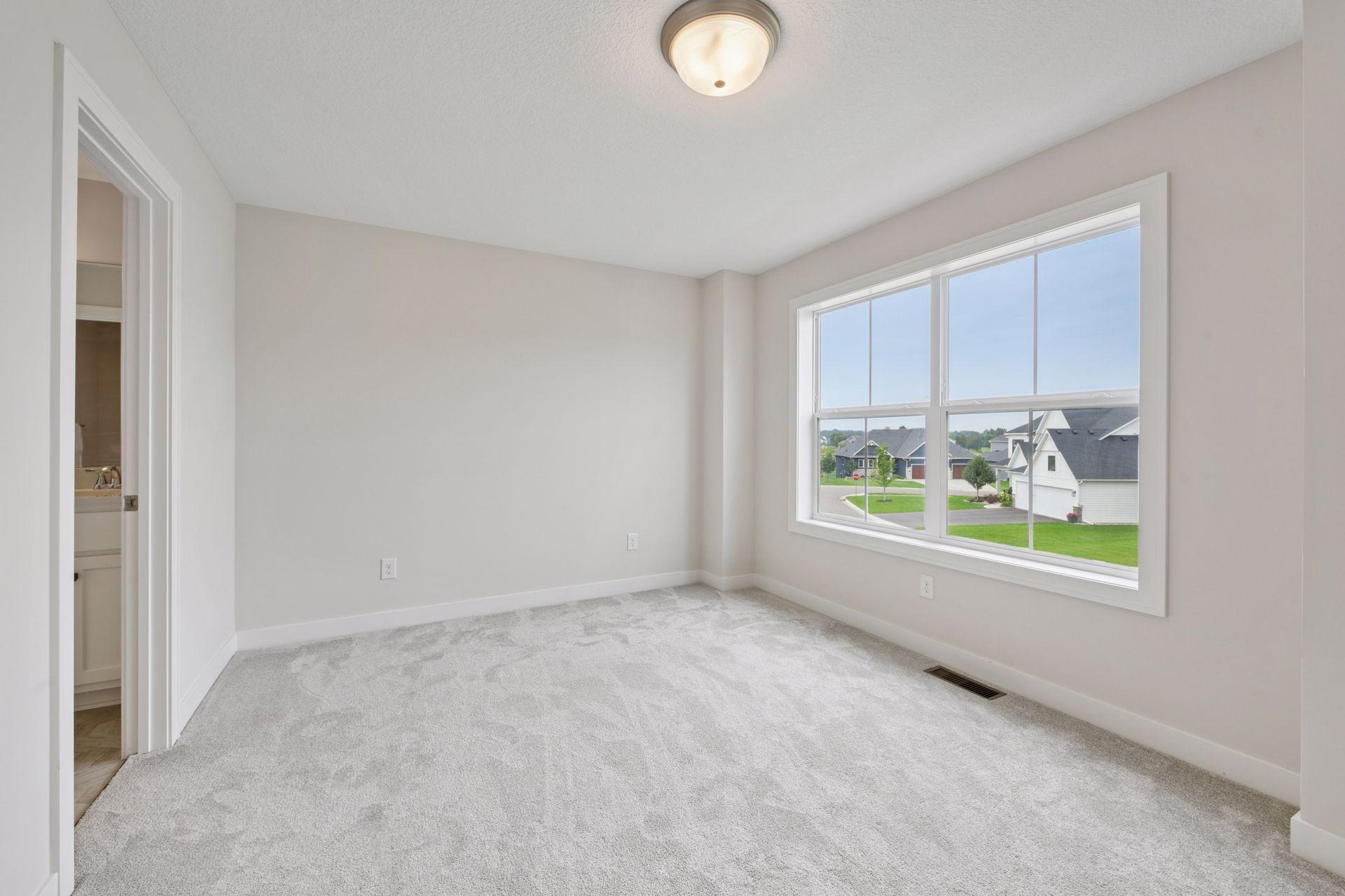 15561 110th Avenue N