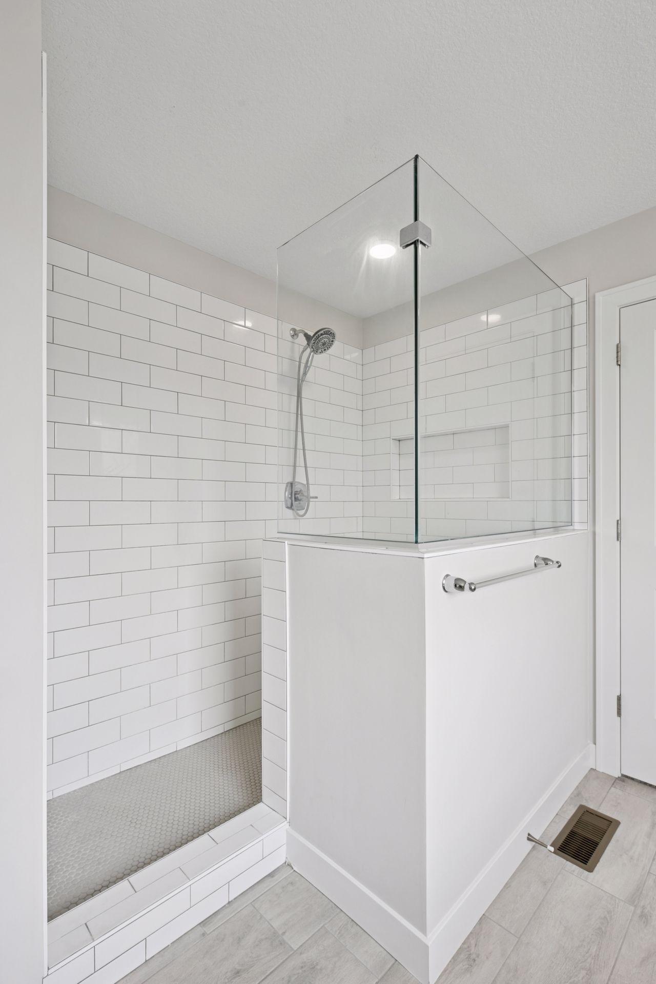 15561 110th Avenue N