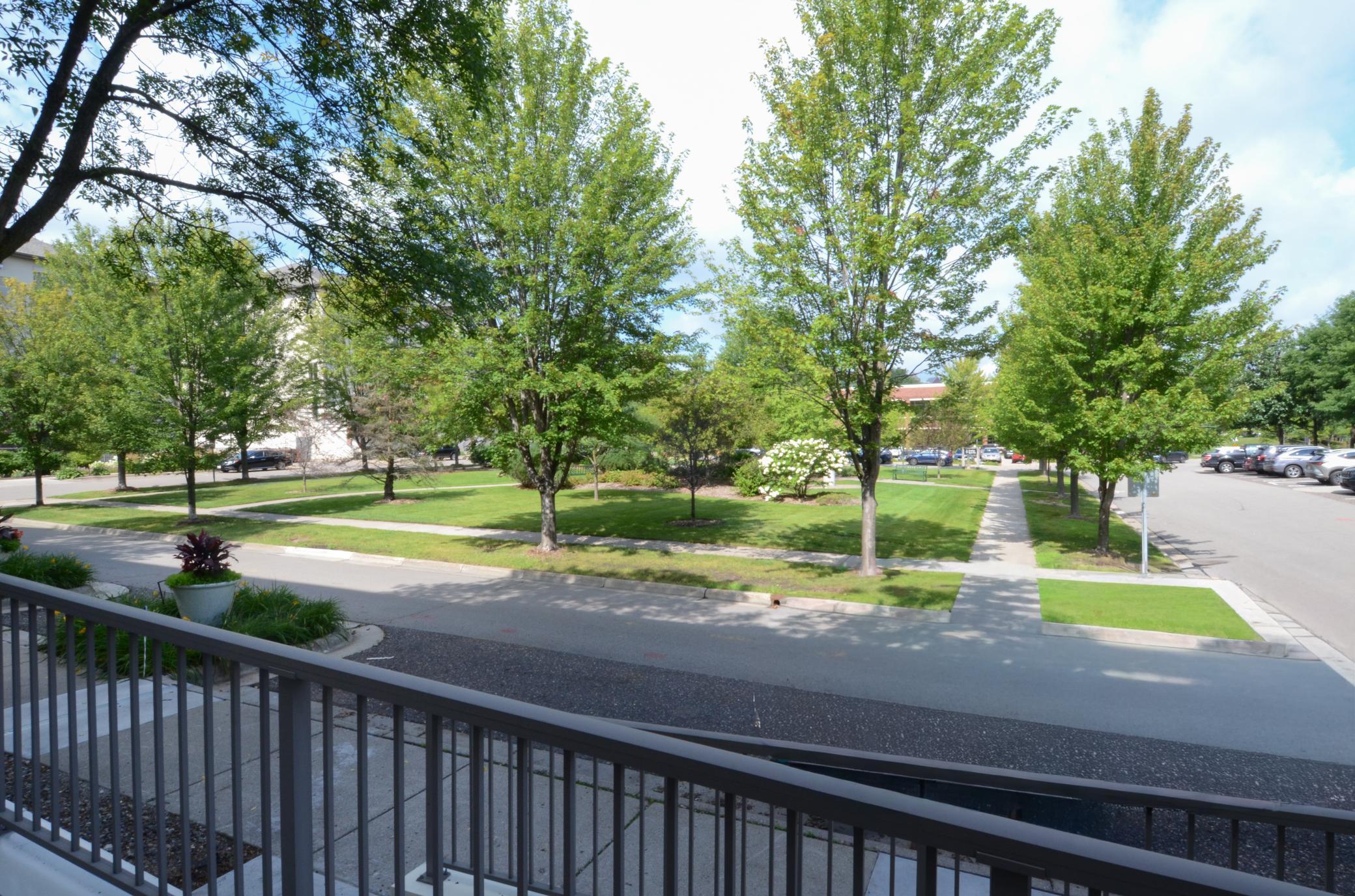5225 Grandview Square Unit: 114