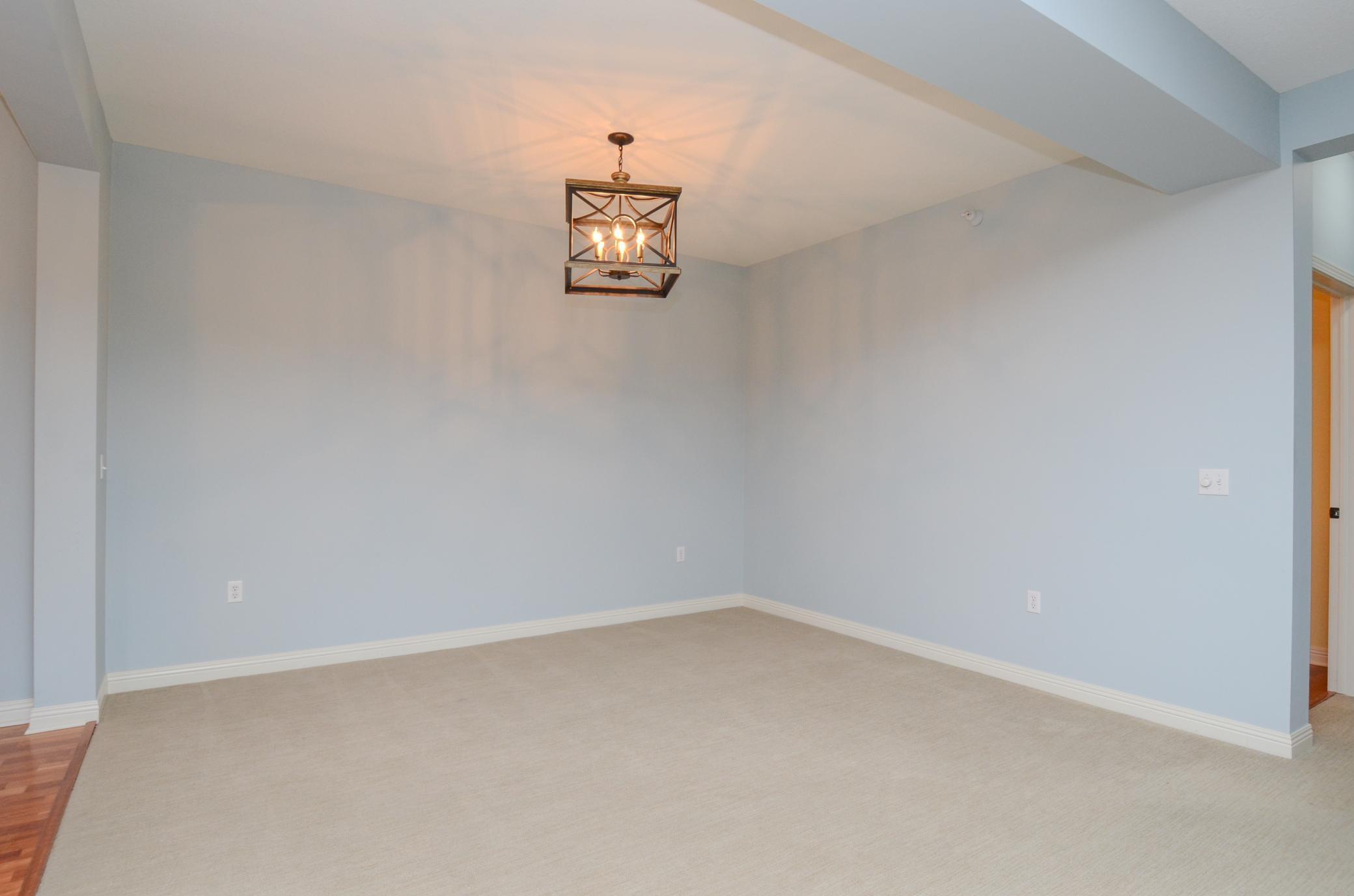 5225 Grandview Square Unit: 114