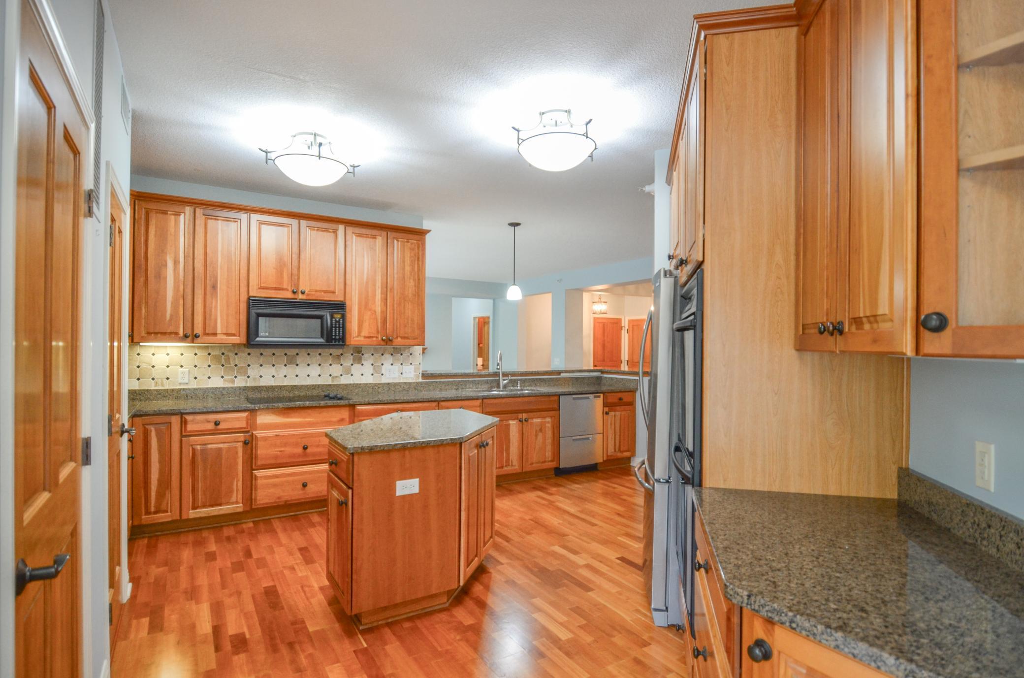 5225 Grandview Square Unit: 114