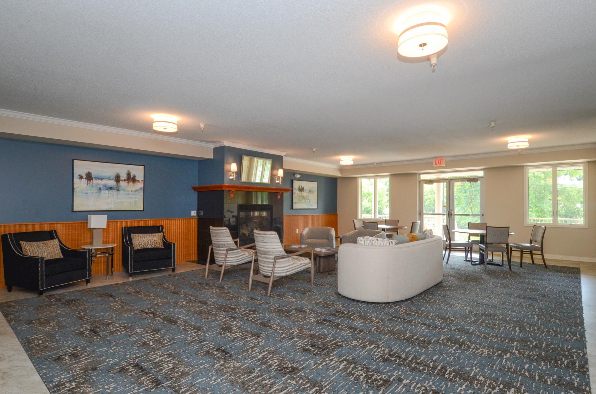 5225 Grandview Square Unit: 114