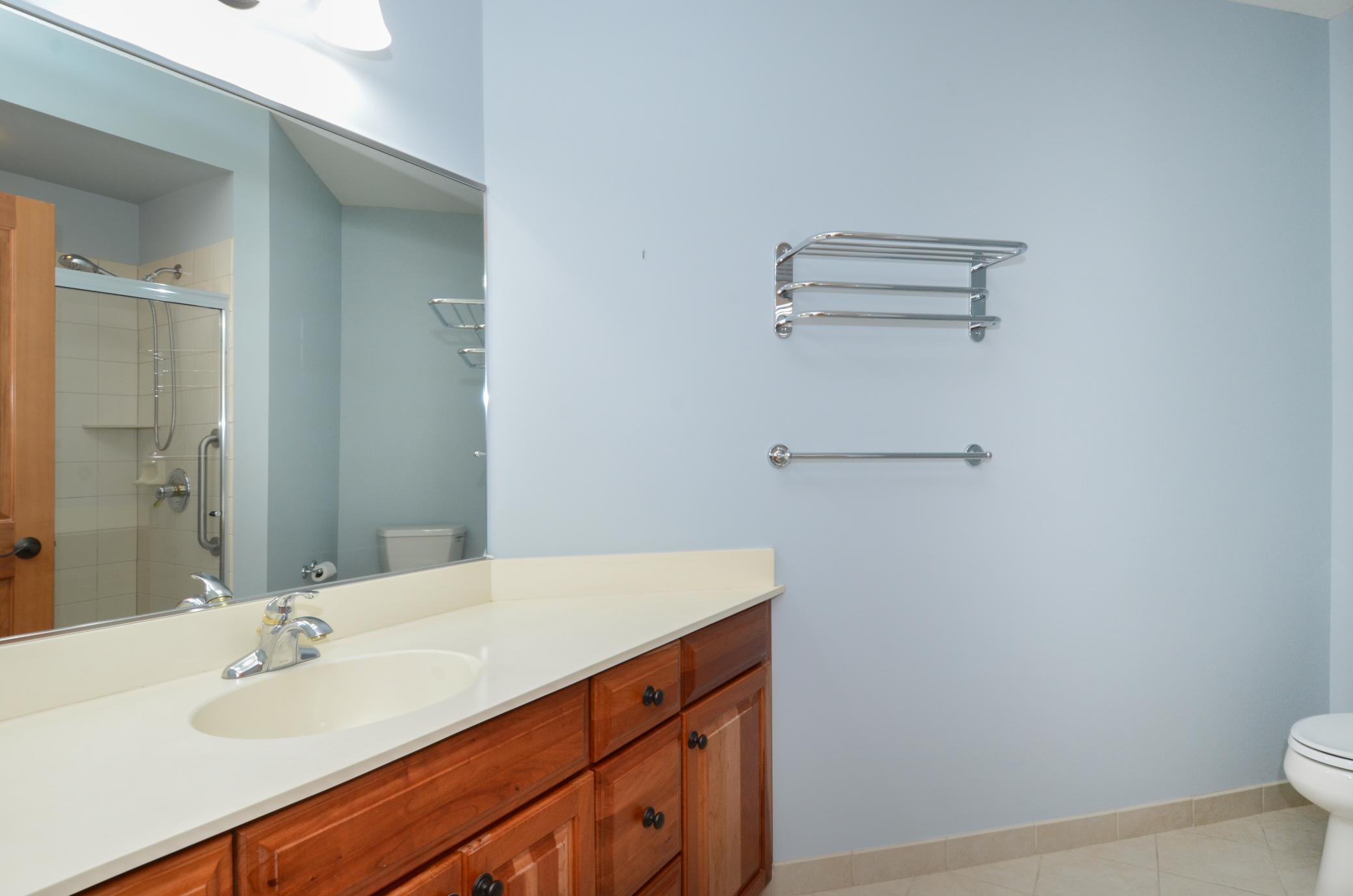 5225 Grandview Square Unit: 114