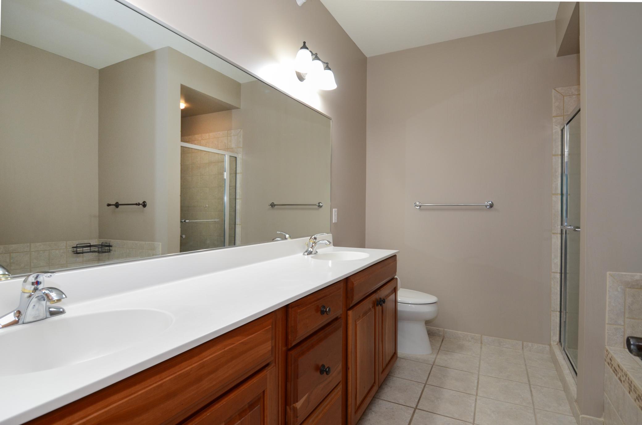 5225 Grandview Square Unit: 114