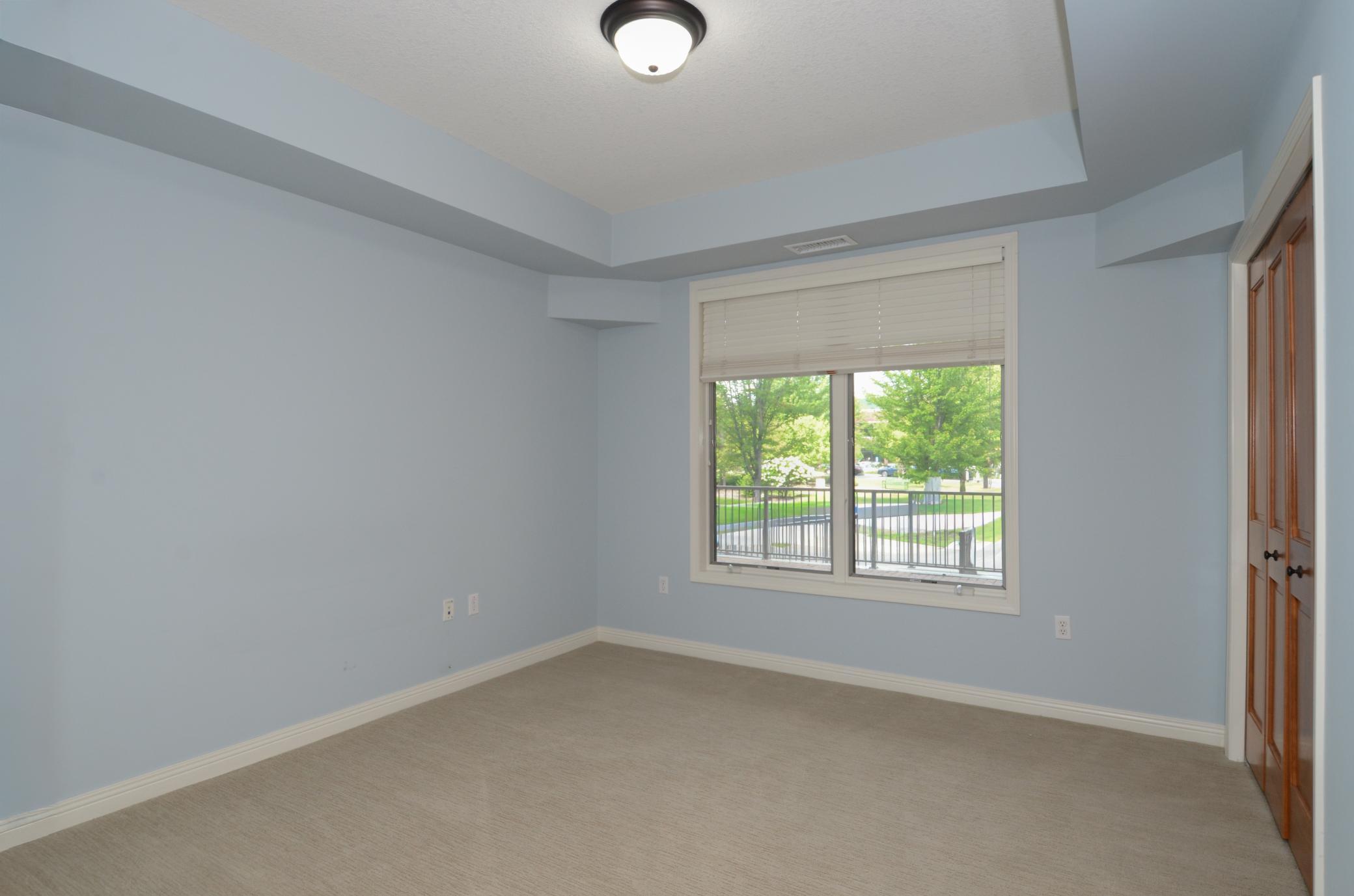 5225 Grandview Square Unit: 114