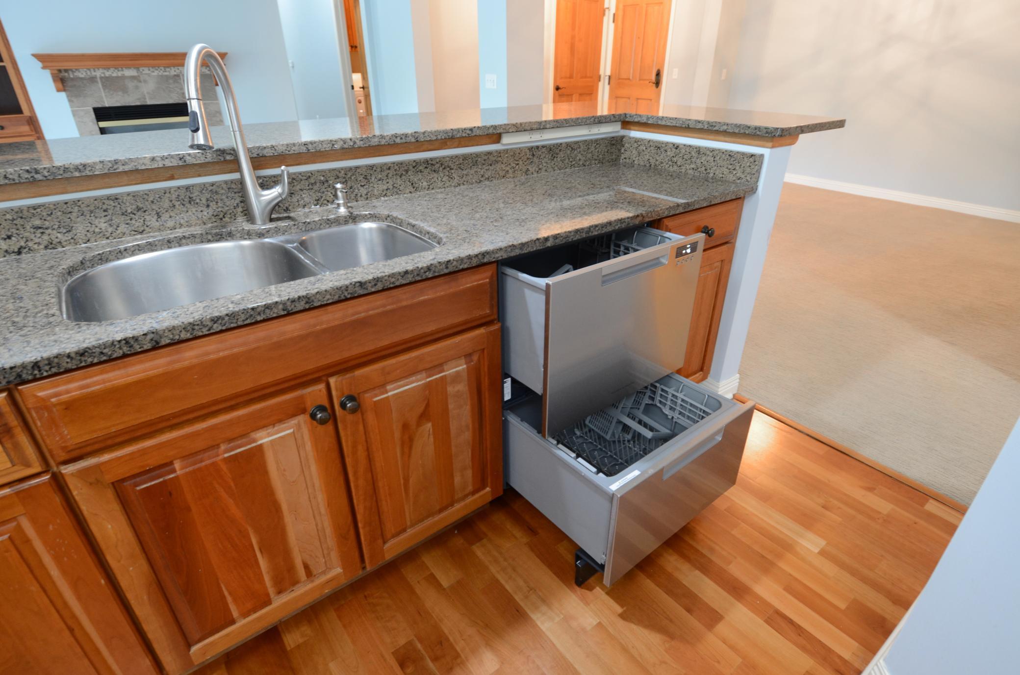 5225 Grandview Square Unit: 114