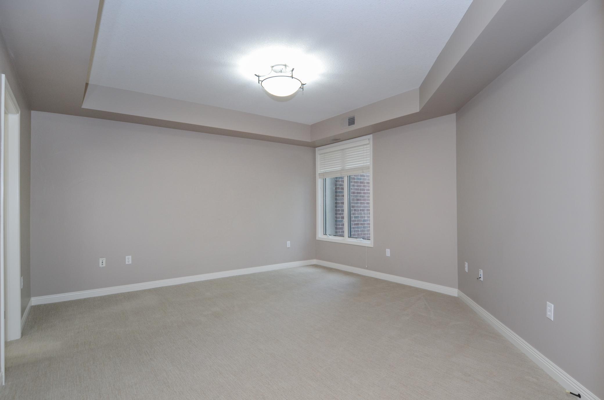 5225 Grandview Square Unit: 114