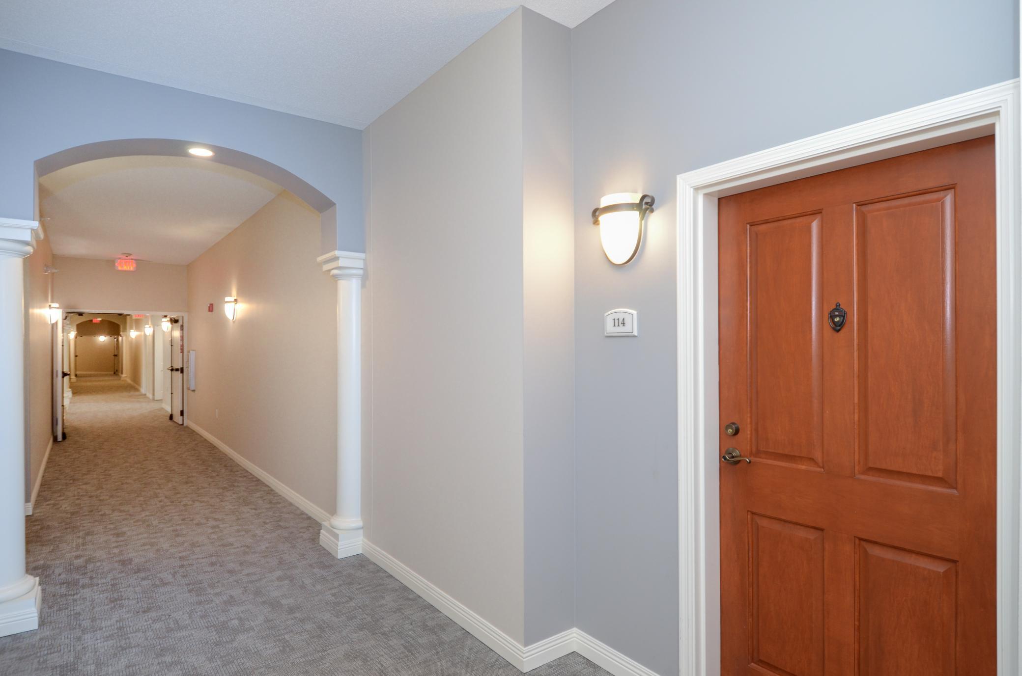 5225 Grandview Square Unit: 114