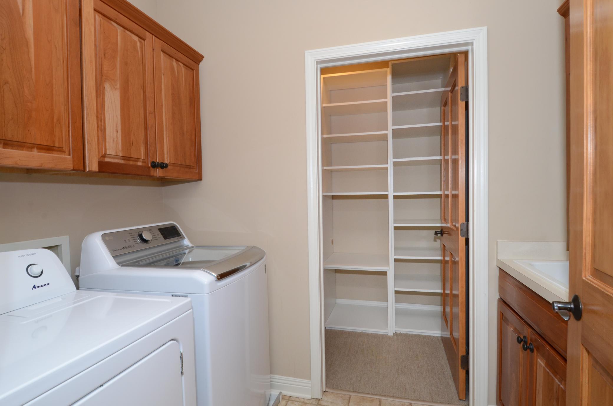 5225 Grandview Square Unit: 114
