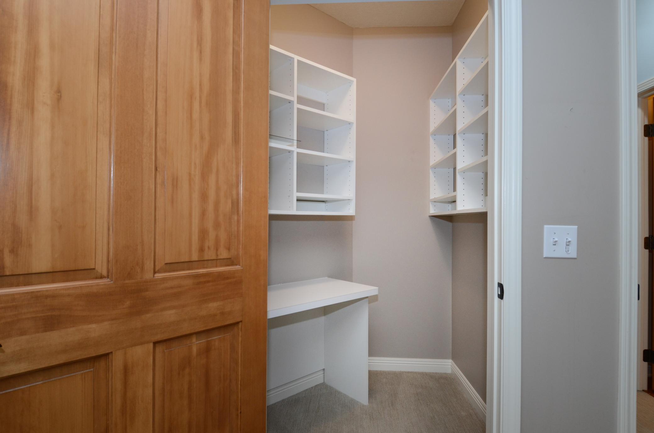 5225 Grandview Square Unit: 114