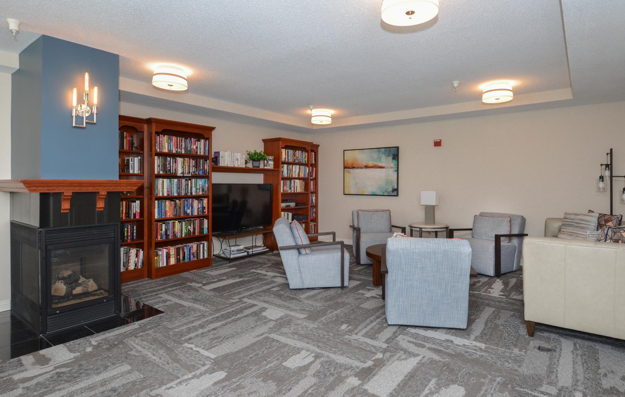 5225 Grandview Square Unit: 114