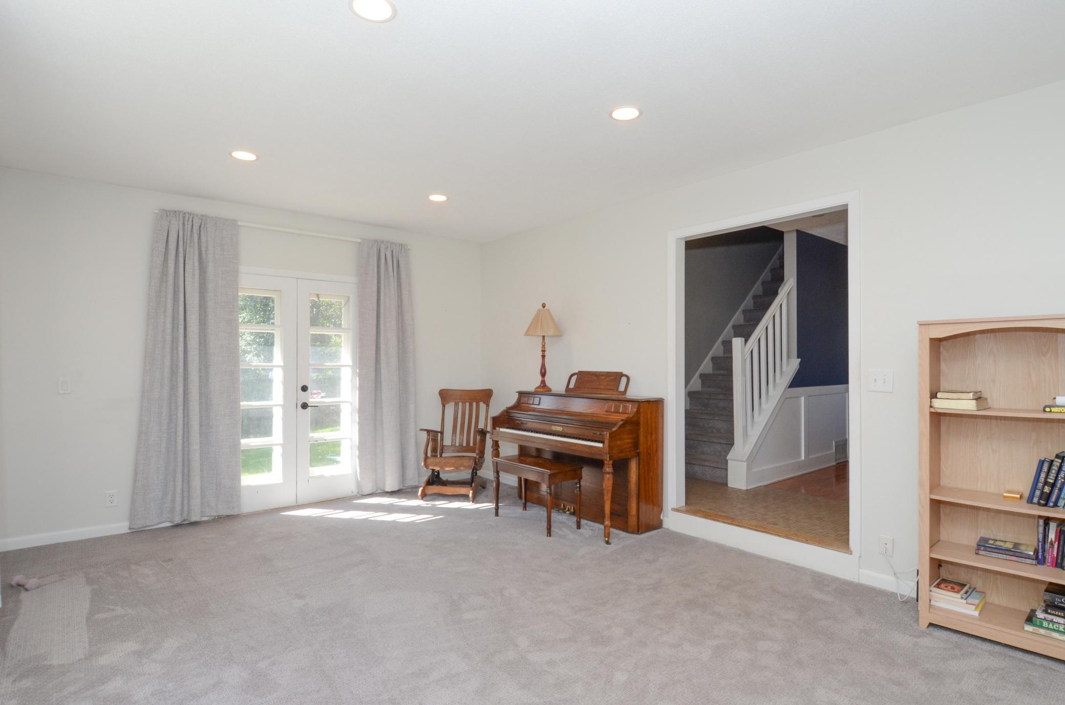 4131 Jersey Avenue N