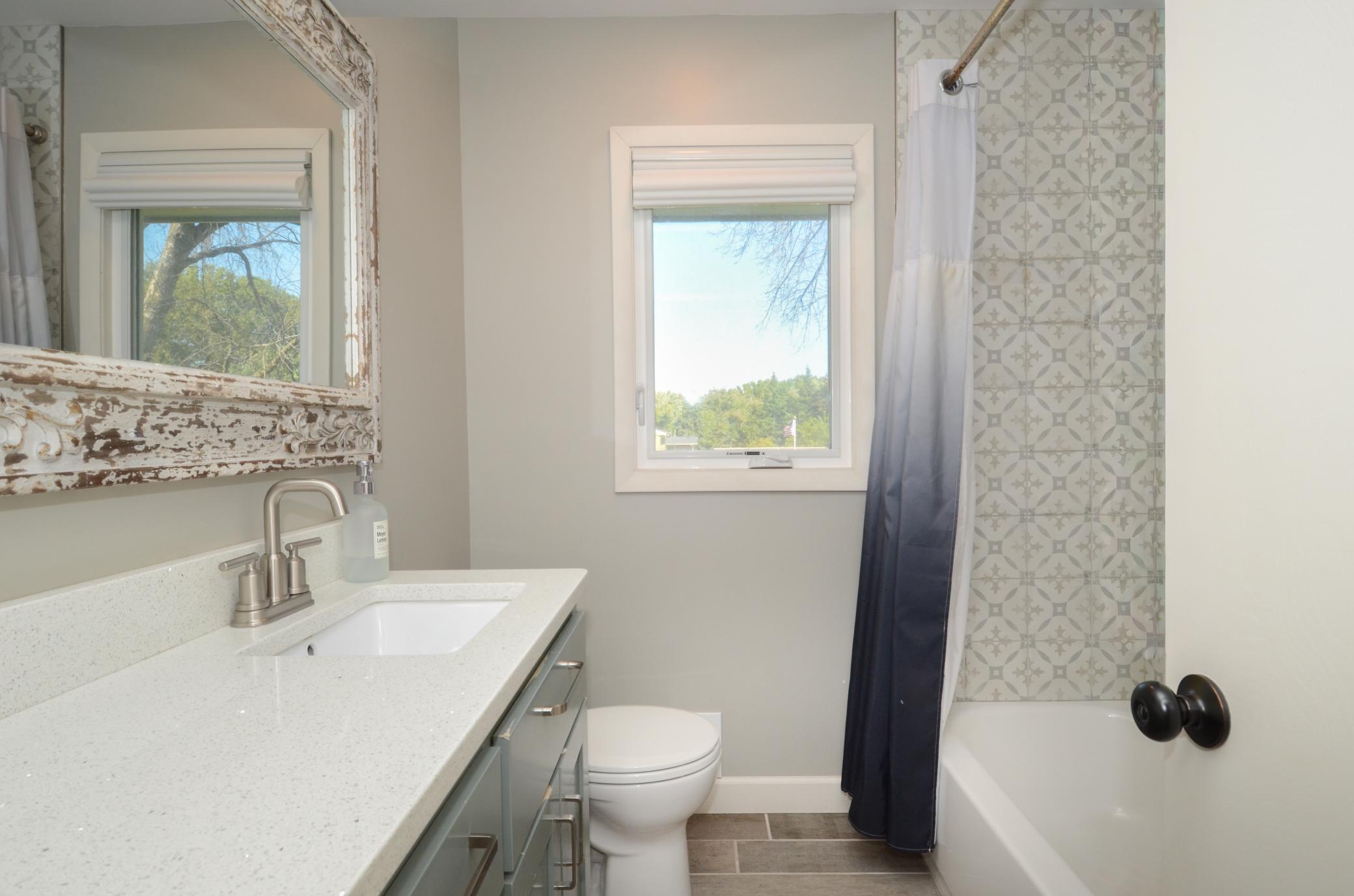 4131 Jersey Avenue N