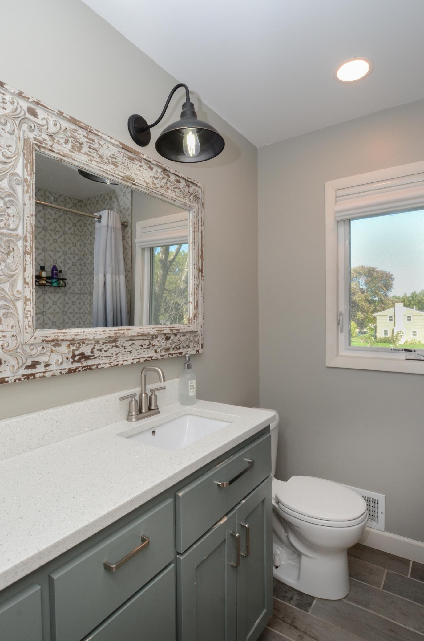 4131 Jersey Avenue N