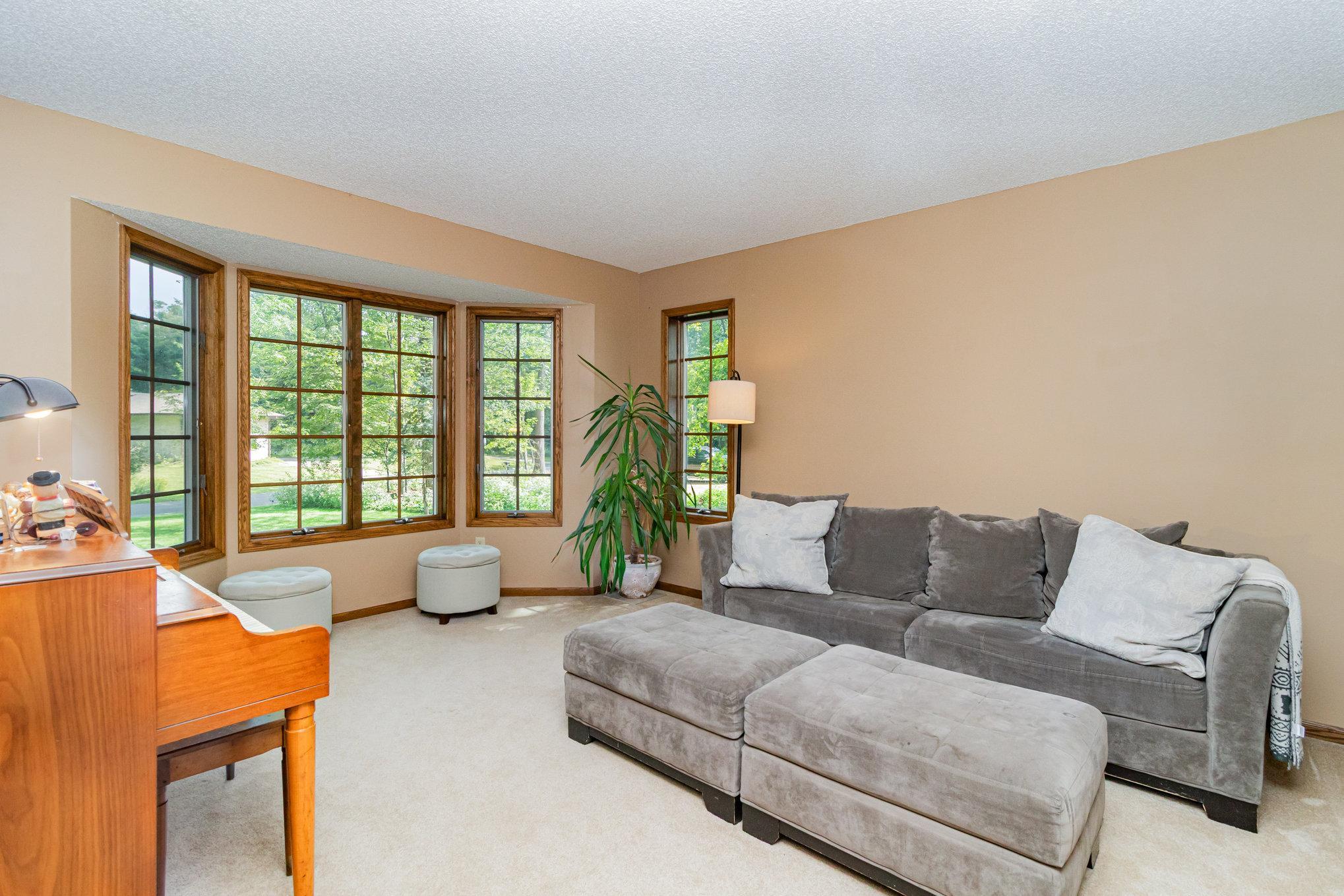 11452 Knollwood Court NE