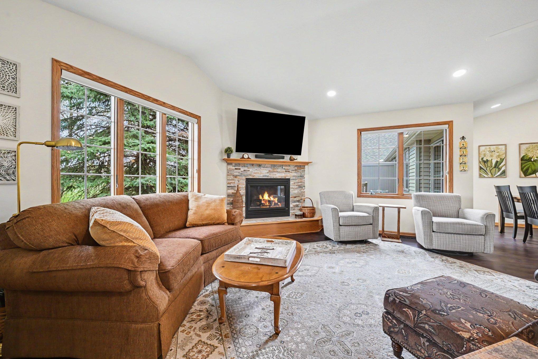 3720 Ladyslipper Lane N